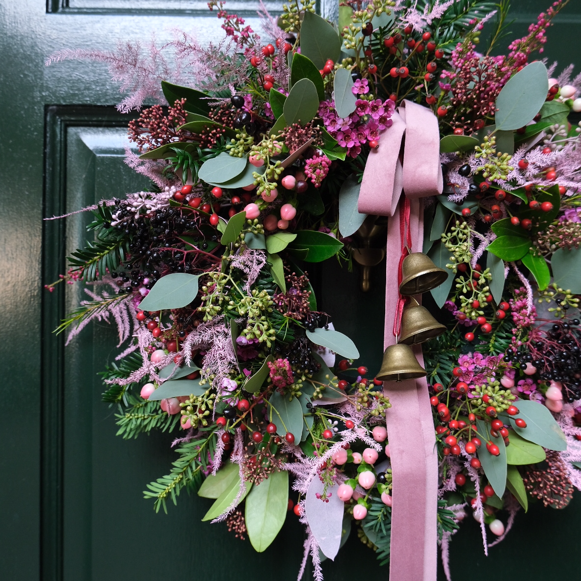 fresh-christmas-door-wreath-inbloom-studio-east-lothian-pink+.png