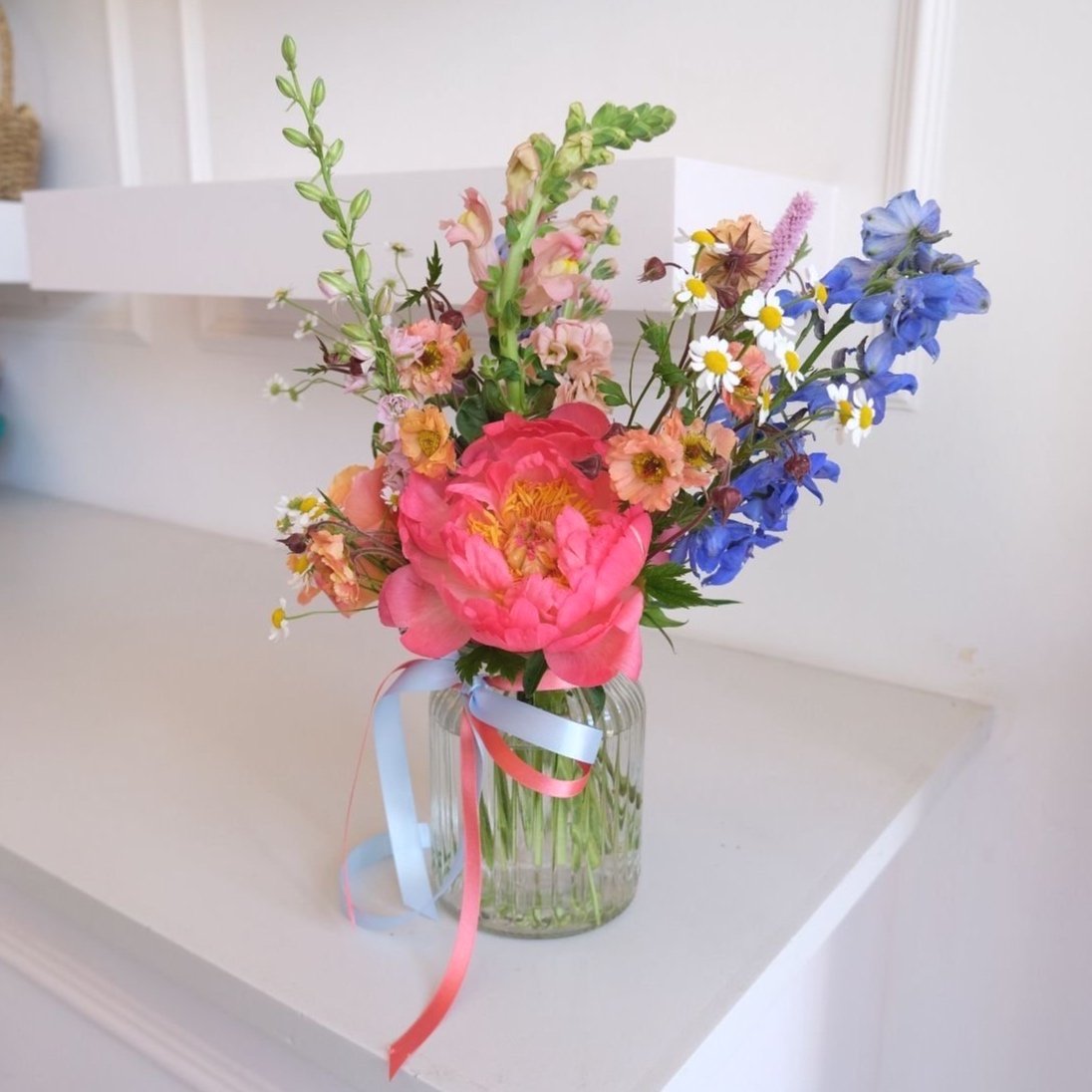 summer-flower-pots-with-seasonal-flowers-edinburgh-fresh-flower-delivery-in-bloom-studio.jpg