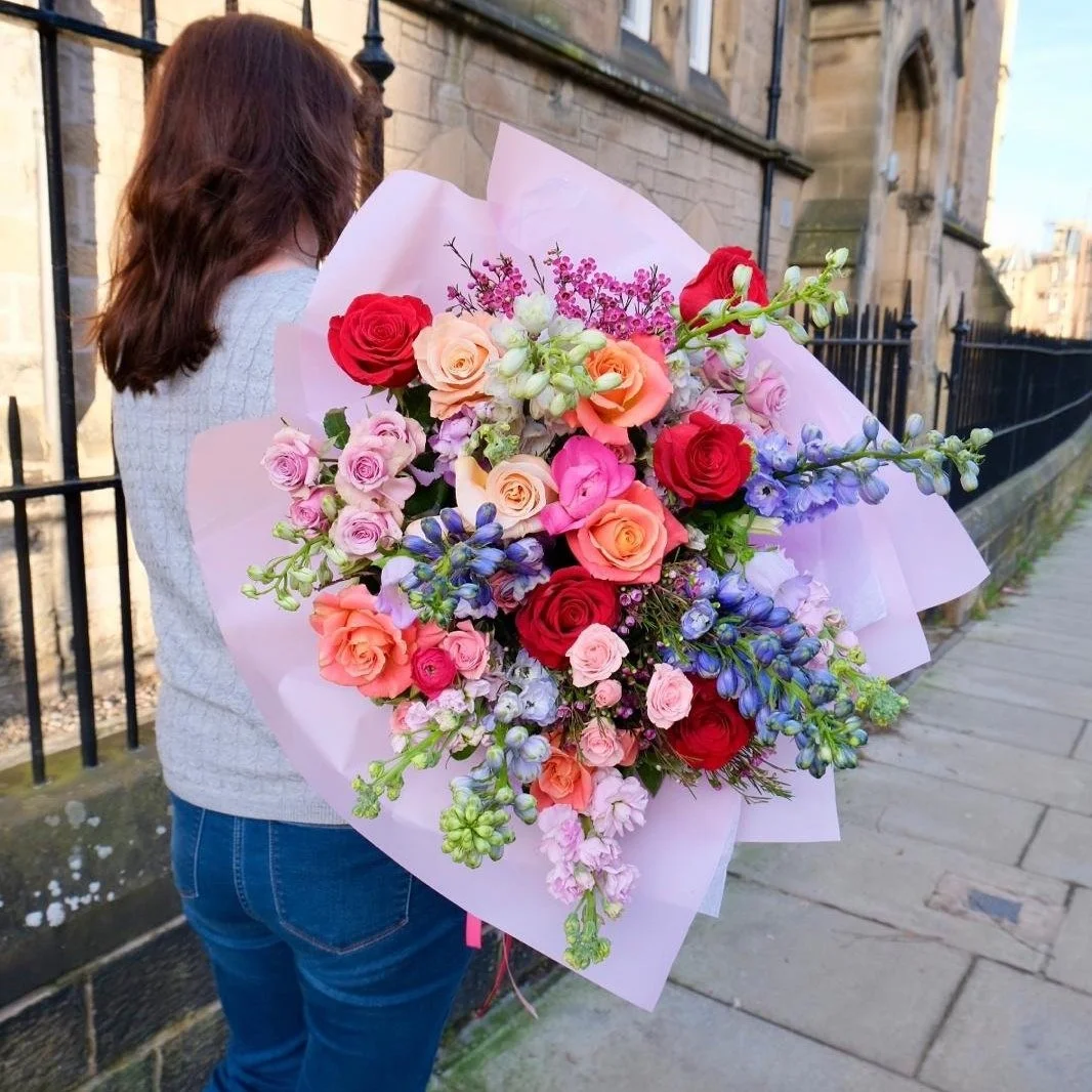 Naomi, Miss Piggy, Spray and Shimmer roses and seasonal blooms from florist edinburgh