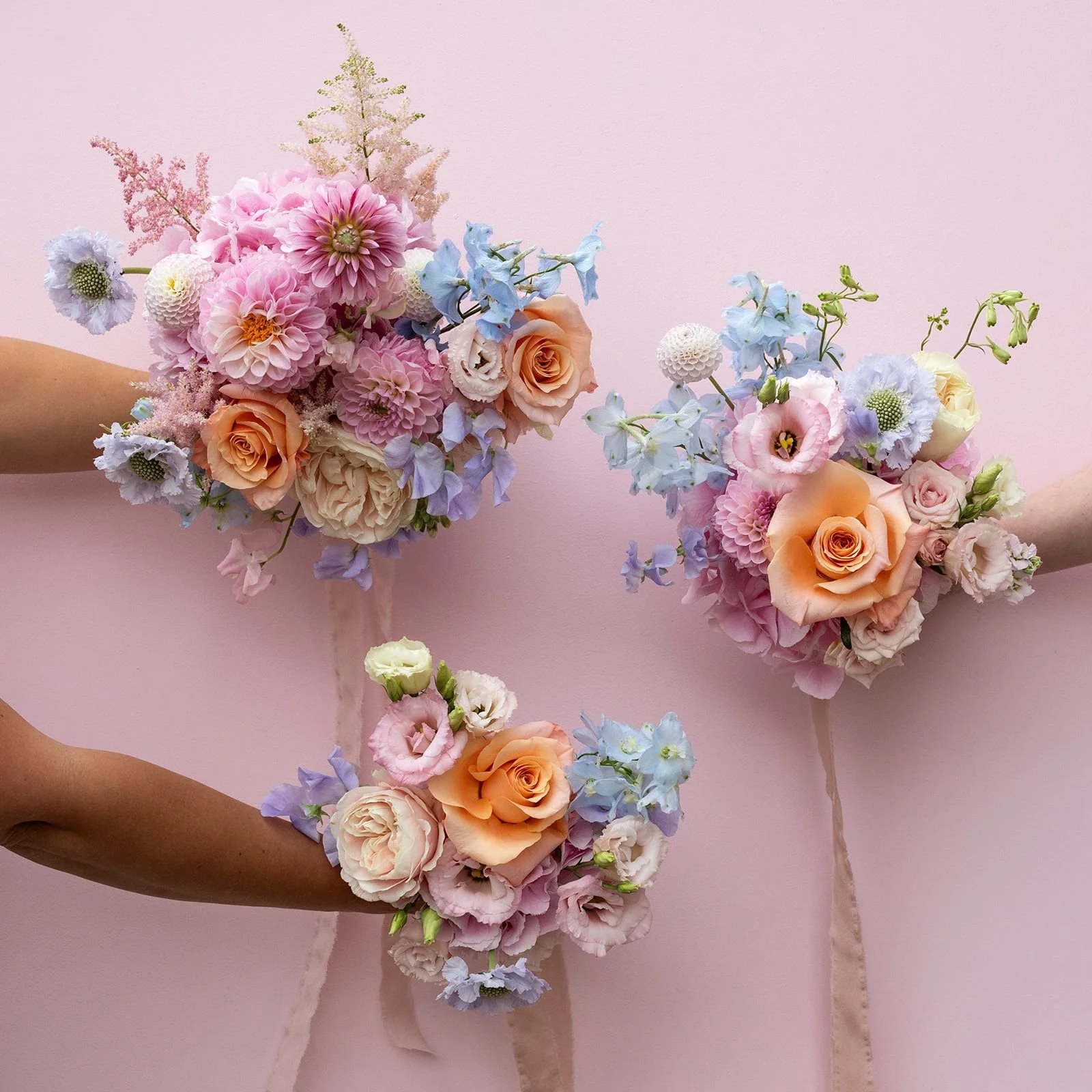 inbloom-studio-wedding-florist-edinburgh-bridal-and-bridesmaid-fresh-flower-bouquets-pastels.jpeg