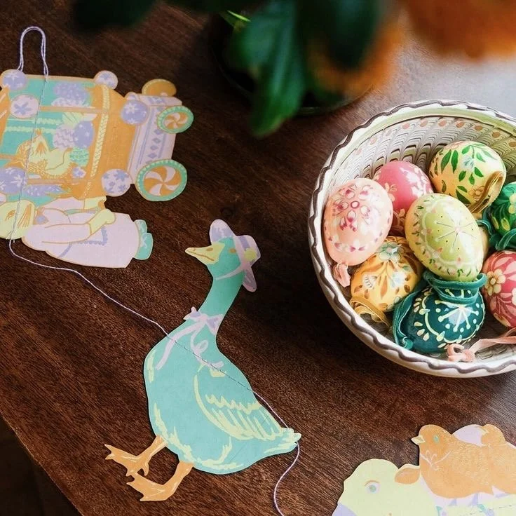 hand-printed-easter-illustrations-decorative-garland.jpeg