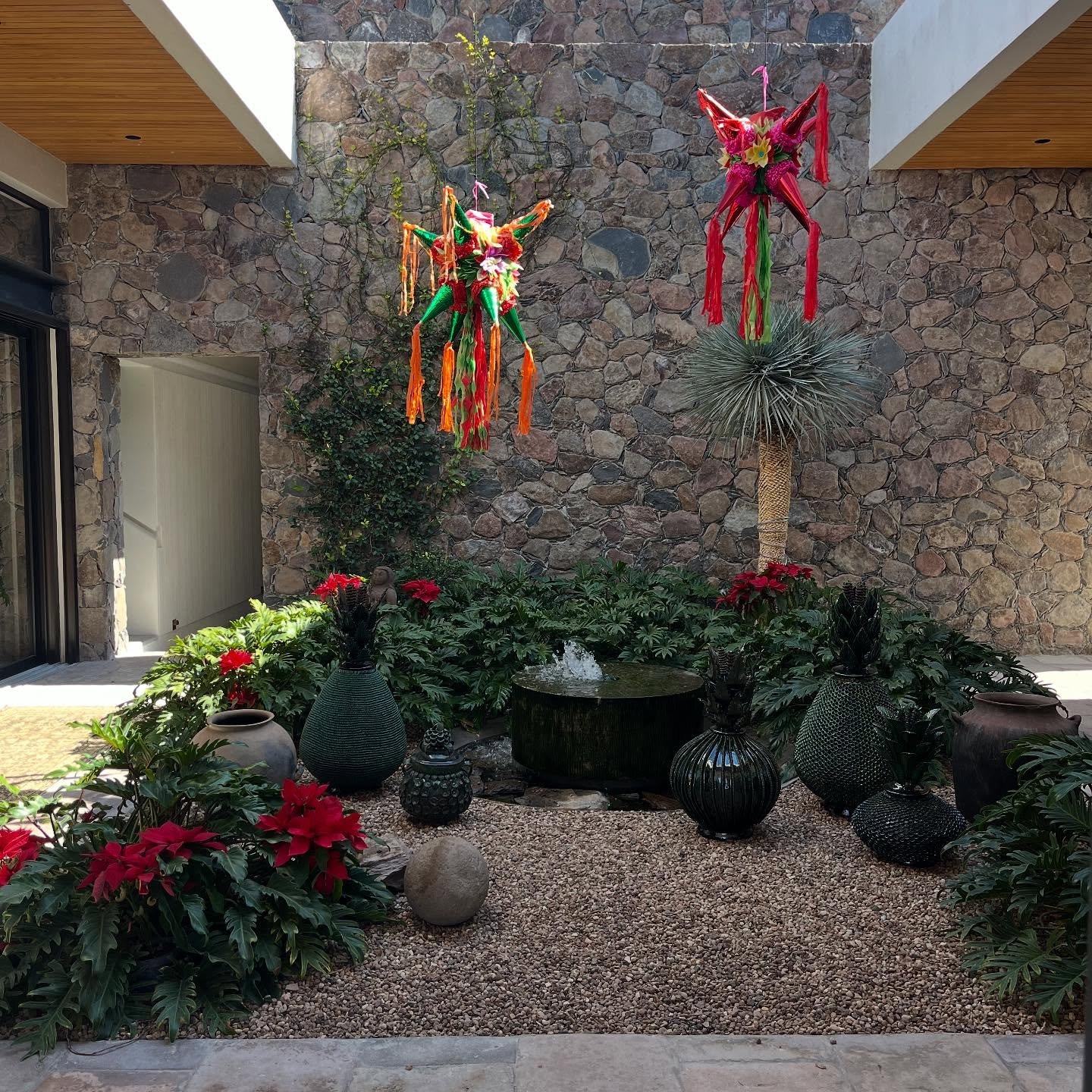 Bye-bye Christmas, can&rsquo;t wait to do it again! 🪅 

We spent three weeks at Casa Bego&ntilde;a, our longest stay yet, and we&rsquo;re already missing it. This home has become my favorite project so far, it&rsquo;s a place where I get to experime