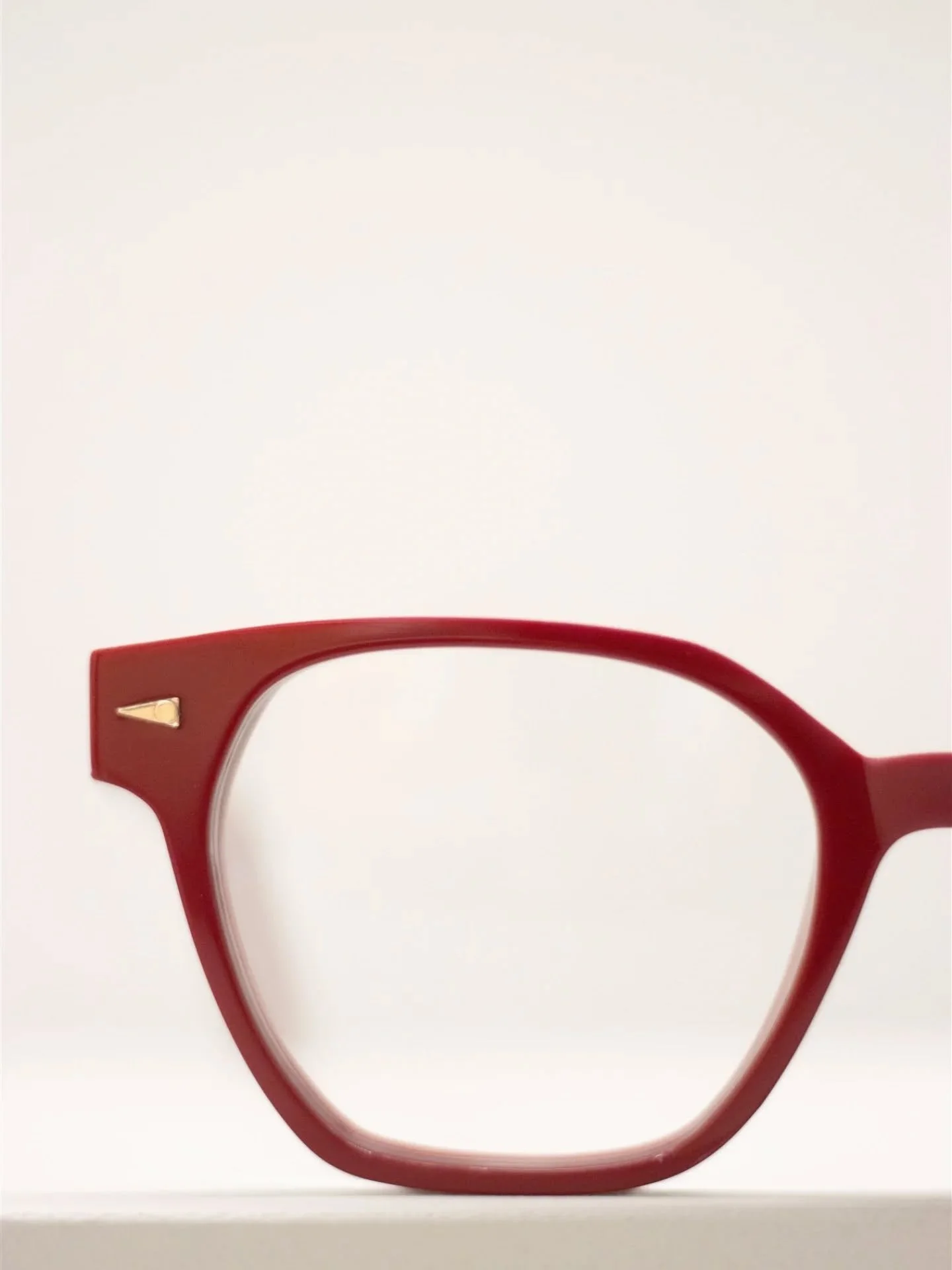 On veut du rouge! 
.
.
.
@ahlem 
#norui #opticien #quartierbrugmann #red