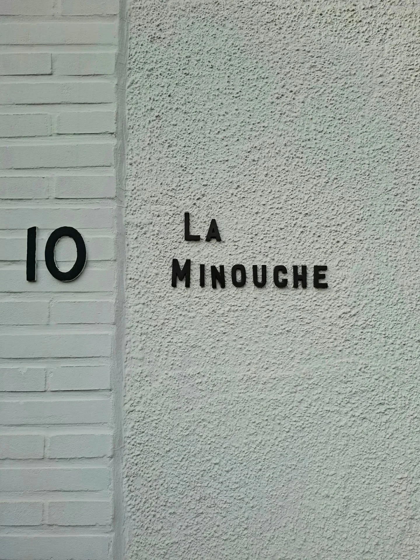 Hier on &eacute;tait l&agrave; pour shooter la campagne @norui.be 
avec @helenvantroyen @dimitrilowette 
@crystaldie @lisadellu @ankatg @dominique_gascard @coralie_hartmeyer
@bschueremans 
.
Special thanks @_chemin_des_roses_ @inge_devos @dannywillem