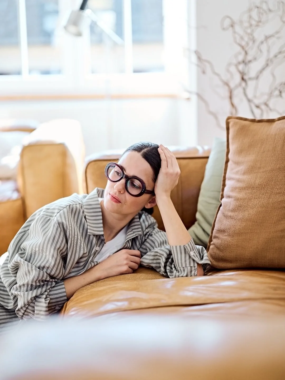 anōr &hellip; affirm&eacute;e mais toute douce 🤍 

#norui #eyewearcollection #drop1 

👓 @norui.be 
📷 @dimitrilowette 
🤍 Chemise @helenvantroyen