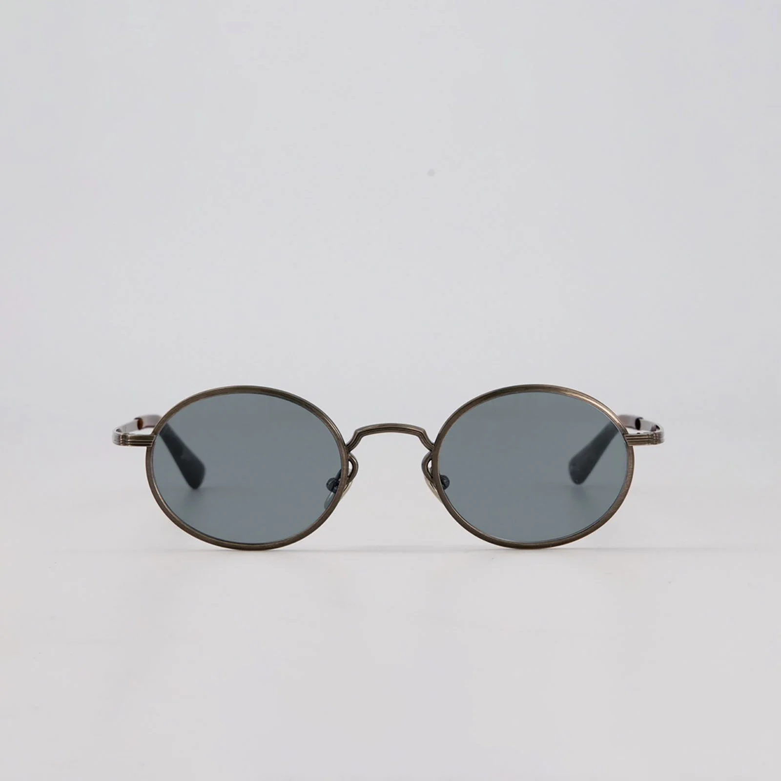 a25.31 SUN - Titane Antique Silver