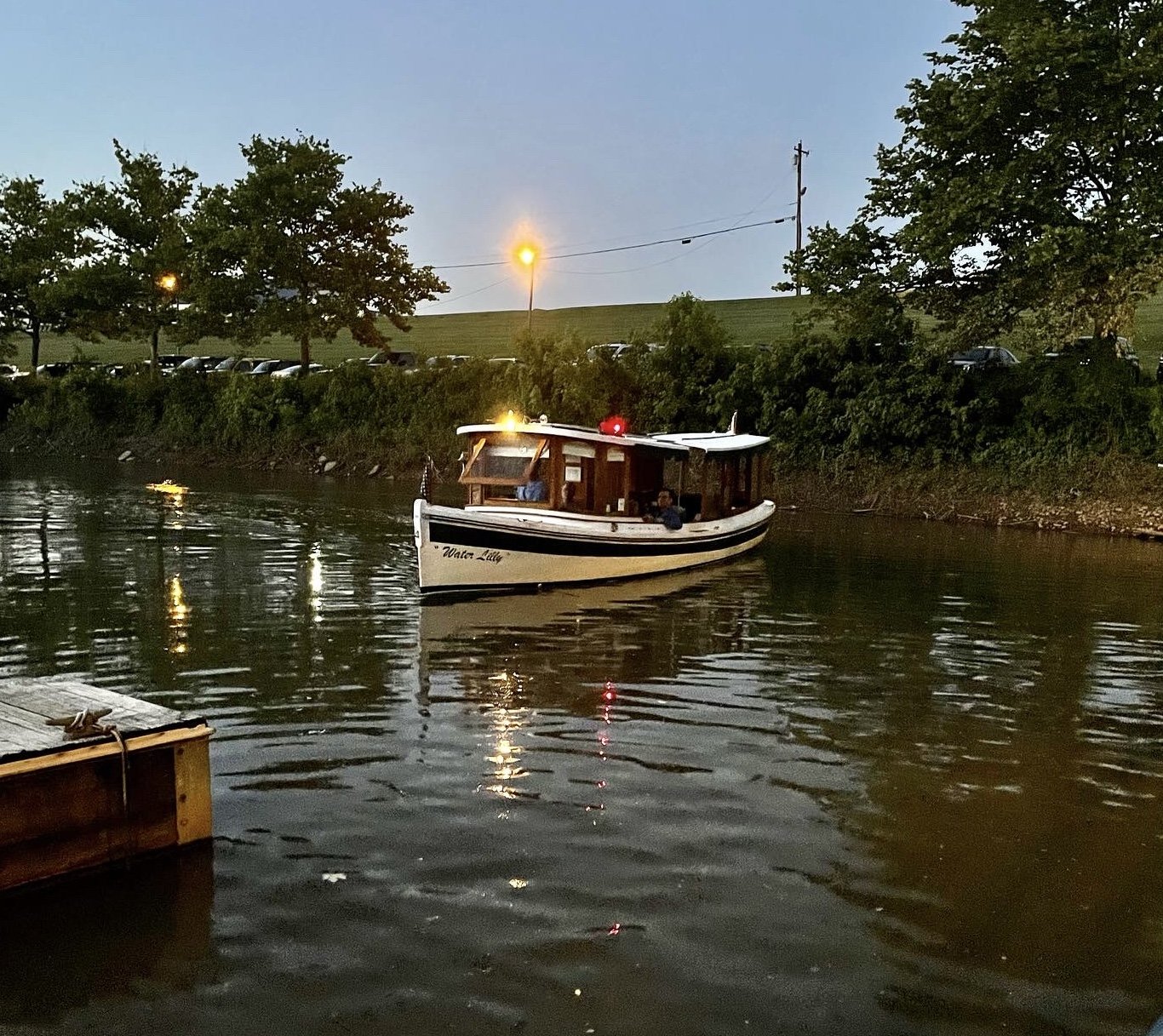 Water Lilly Classic Motor Launch