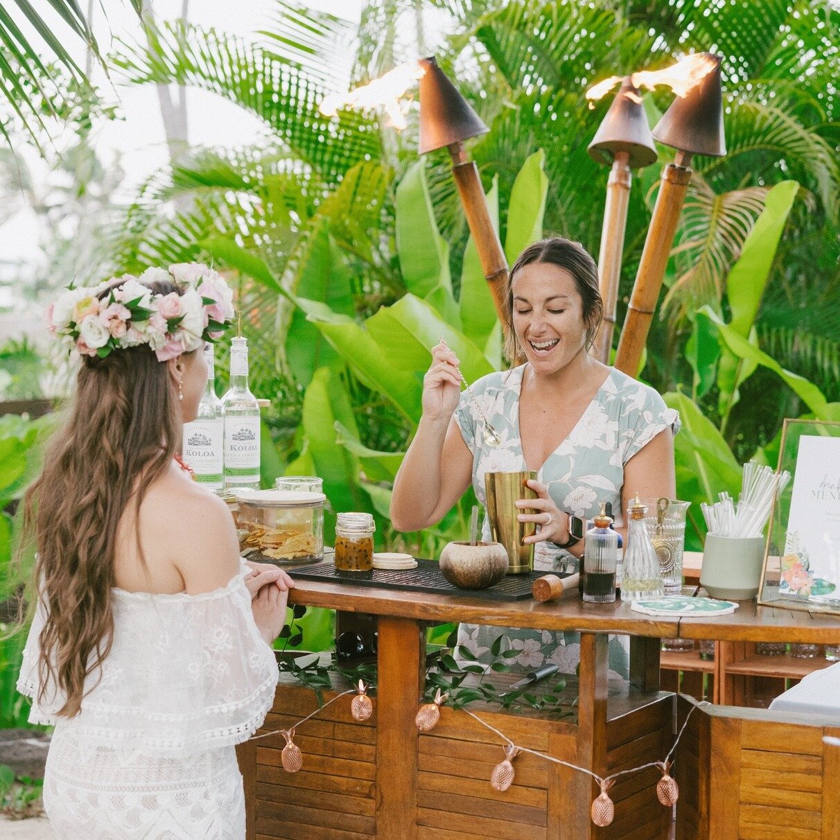 Mixing up something truly magical for the radiant bride on her wedding day! 🌺💍 From the first sip to the last dance, let's toast to love, laughter, and a lifetime of cherished memories. Cheers to the beautiful journey ahead! 

Photo: @_emilychoy 
V