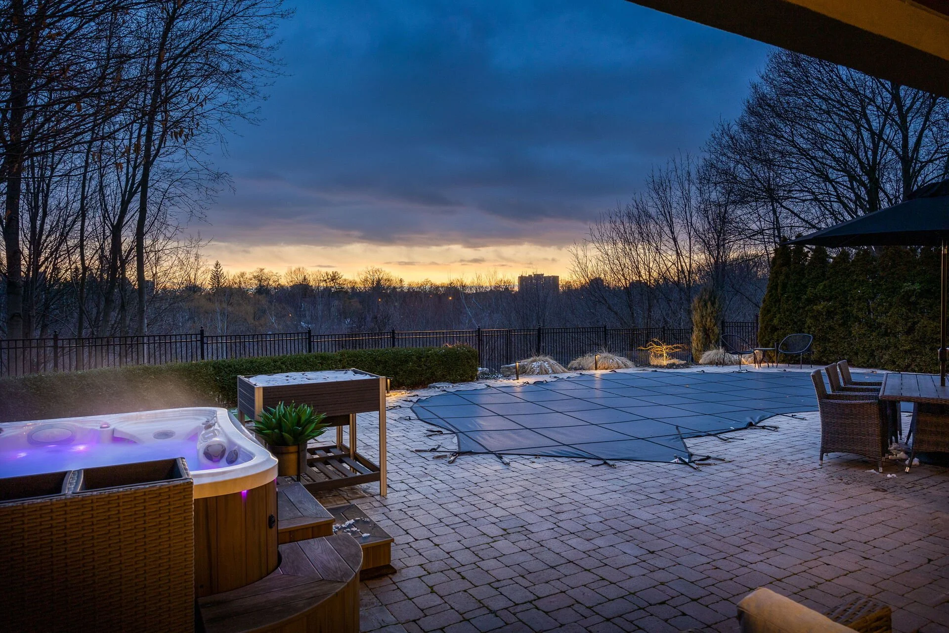 59 Rivercove Drive - Backyard with Hot Tub overlooking Ravine