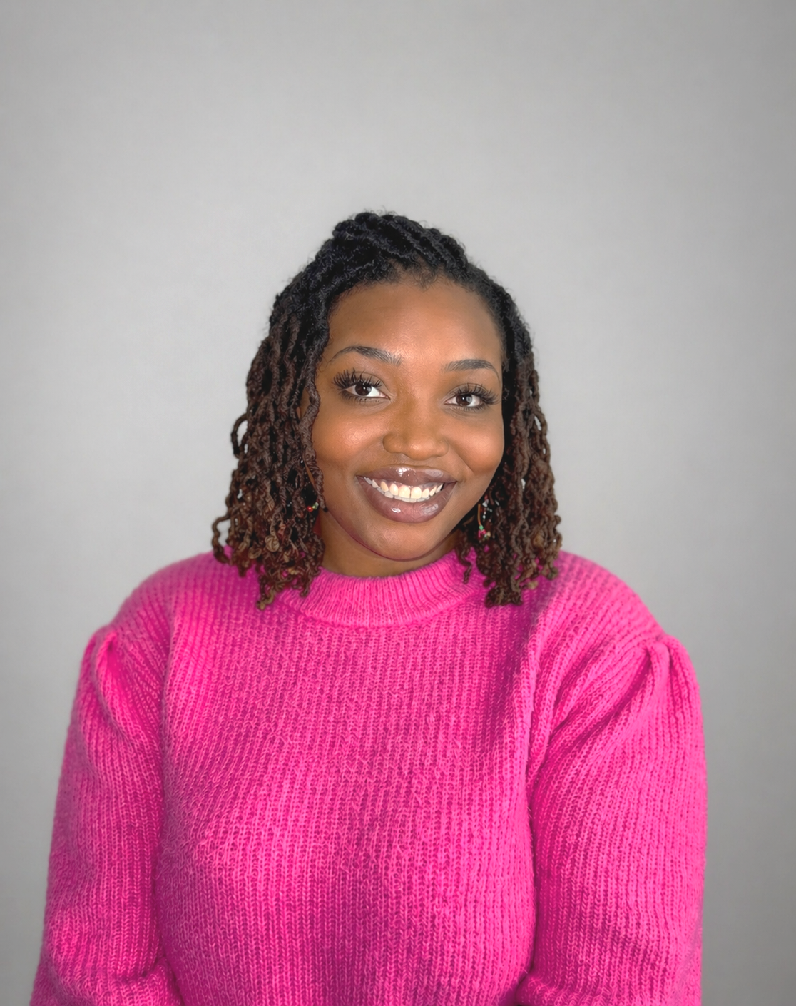 Black therapist providing online therapy in Chicago and Illinois, supporting women navigating anxiety, overthinking, burnout, and relationship patterns.