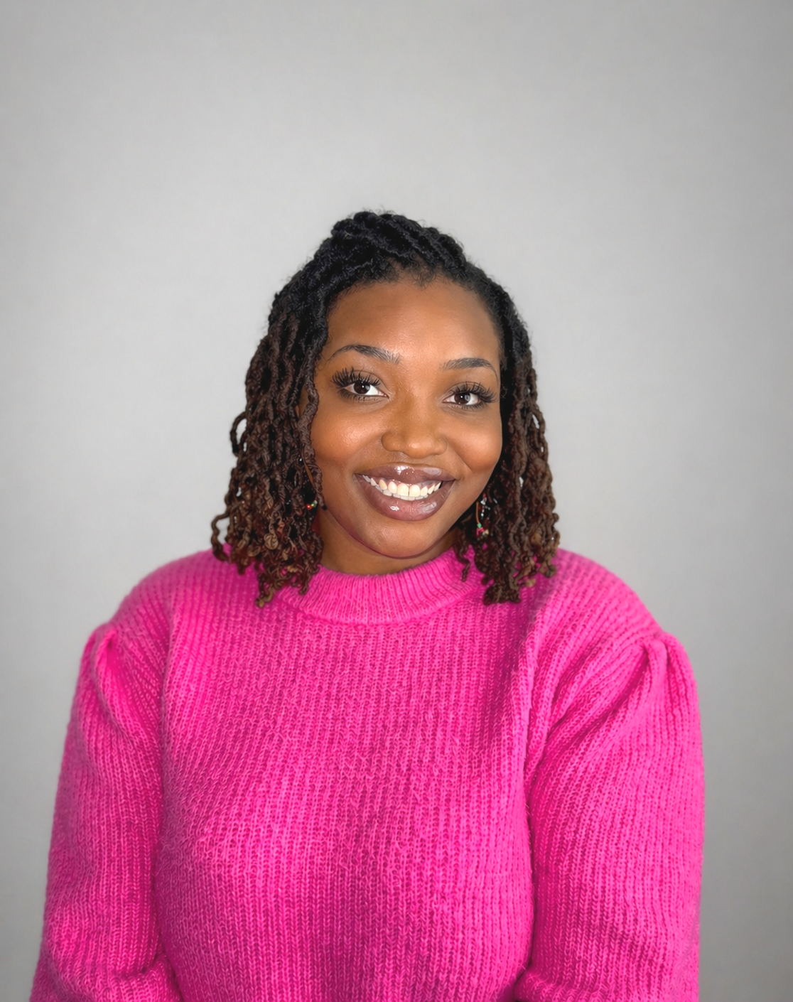 Black therapist providing online therapy in Chicago and Illinois, supporting women navigating anxiety, overthinking, burnout, and relationship patterns.