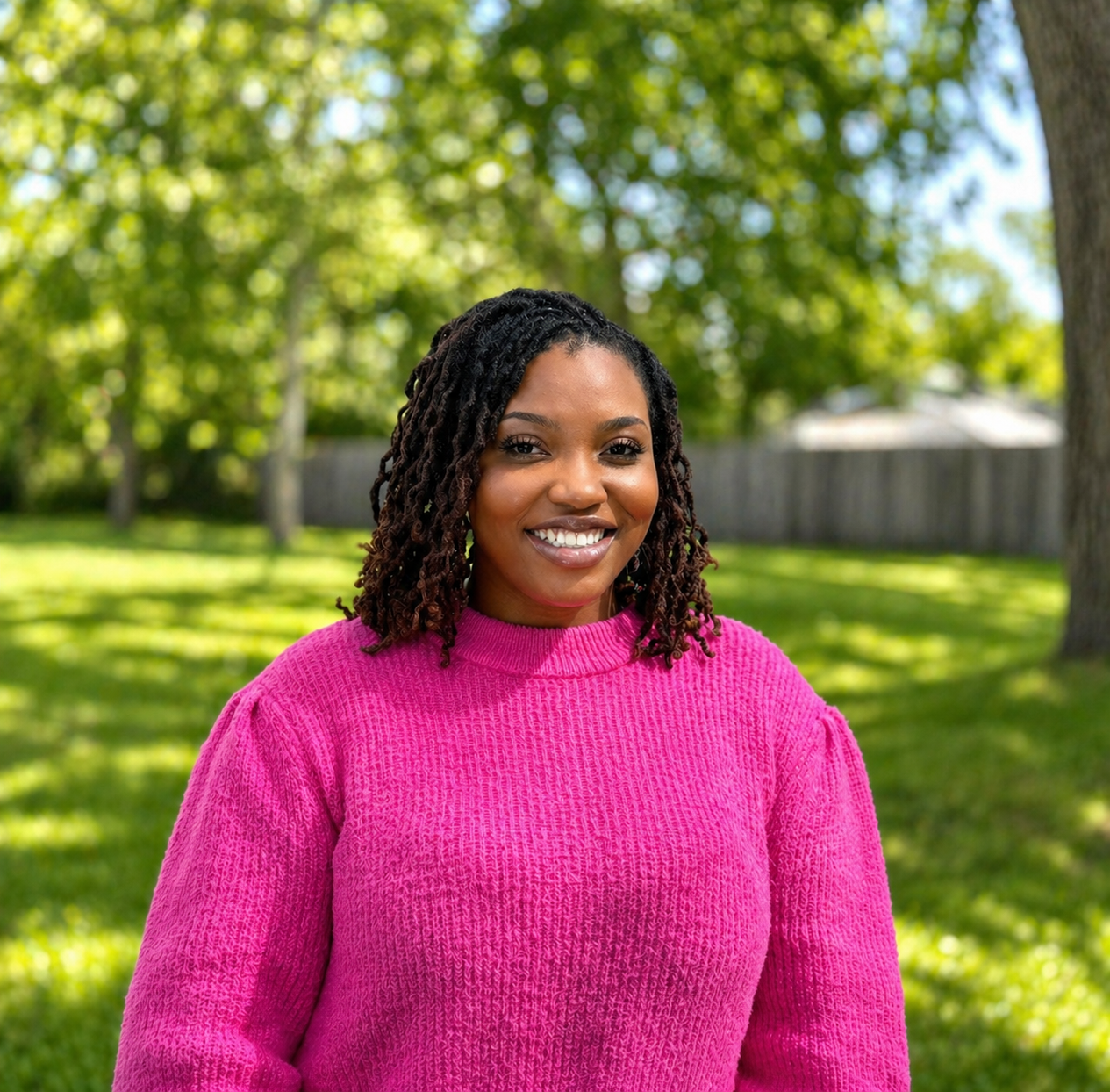 Briana Booker, Licensed Social Worker providing online therapy for anxiety, overthinking, and couples therapy in Chicago and throughout Illinois