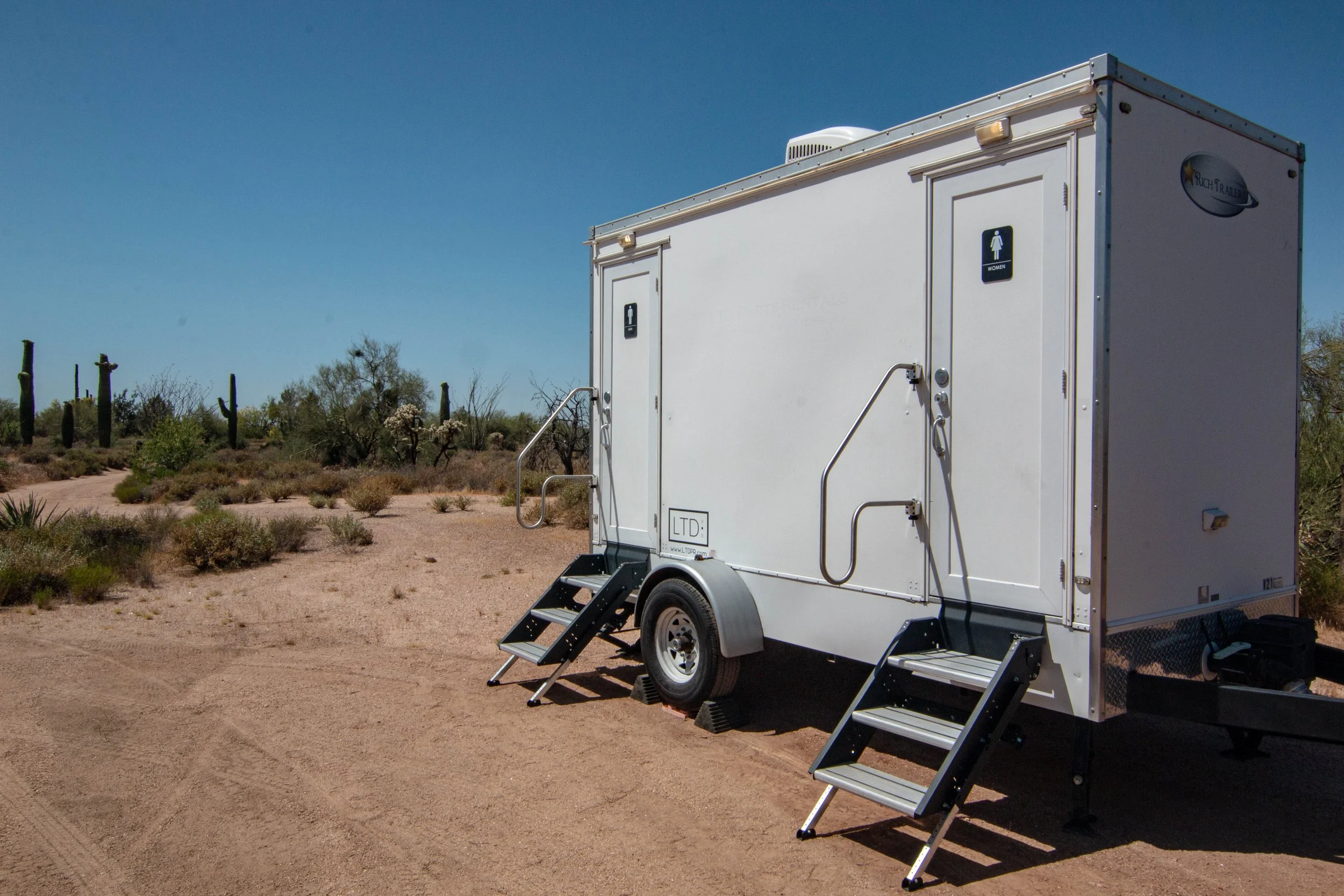 Luxury Restroom Trailer Scottsdale