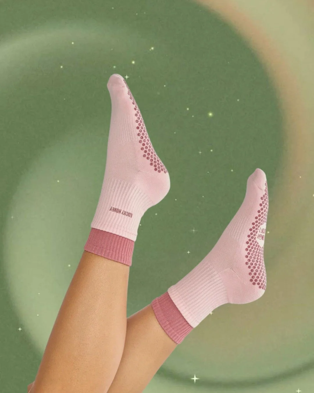 Proof that functional can still be cute ✨
We&rsquo;re obsessed with Lucky Honey grip socks &mdash; available for purchase at the studio.
Grab a pair before your next class!