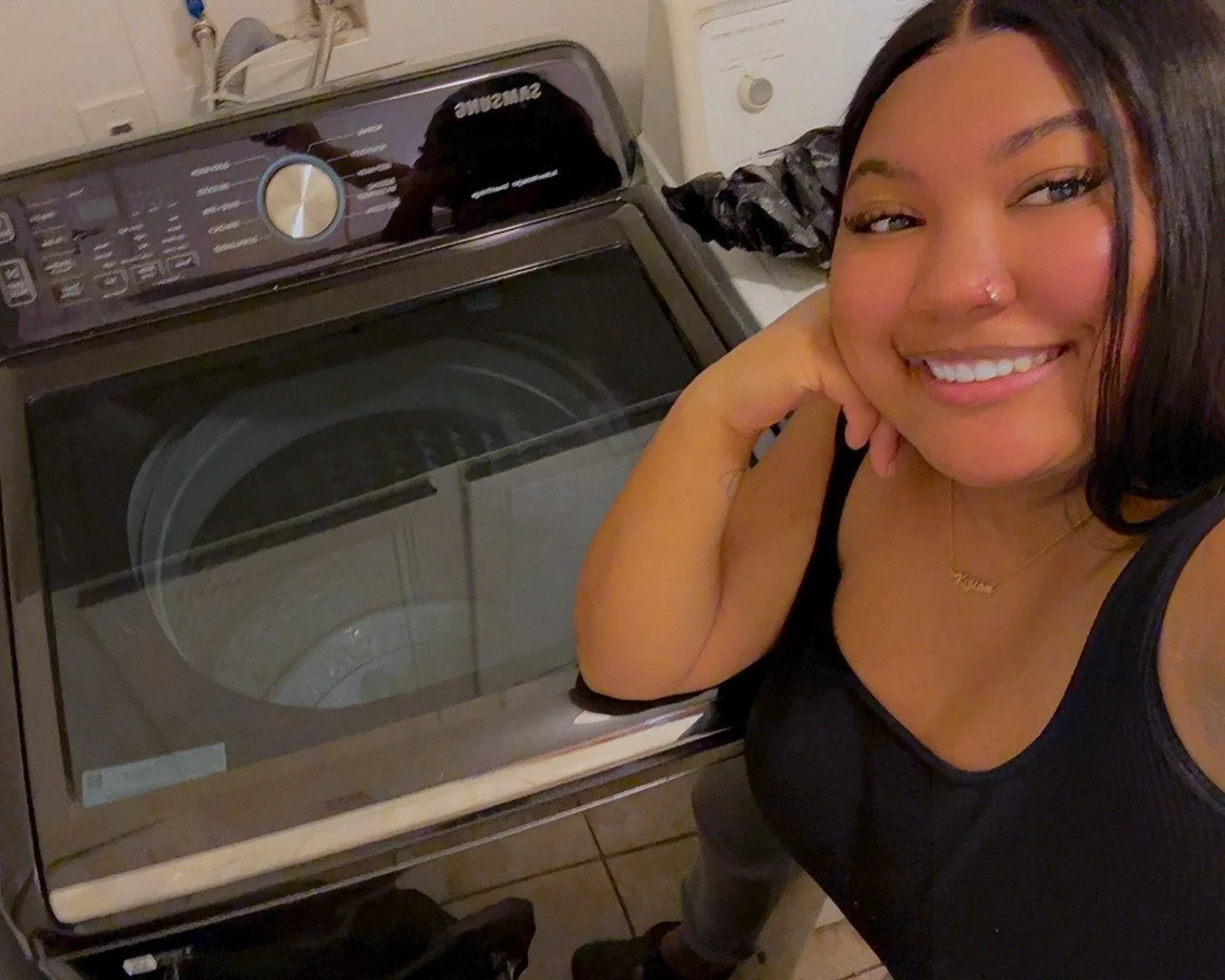 𝐃𝐑𝐄𝐀𝐌 𝐅𝐔𝐋𝐅𝐈𝐋𝐋𝐄𝐃 🧼💫
Alone, but never without hope, Akira has faced more than most. After four years in foster care, she’s been doing life on her own, with no one to turn to in the hard moments. She works full-time at a restauran