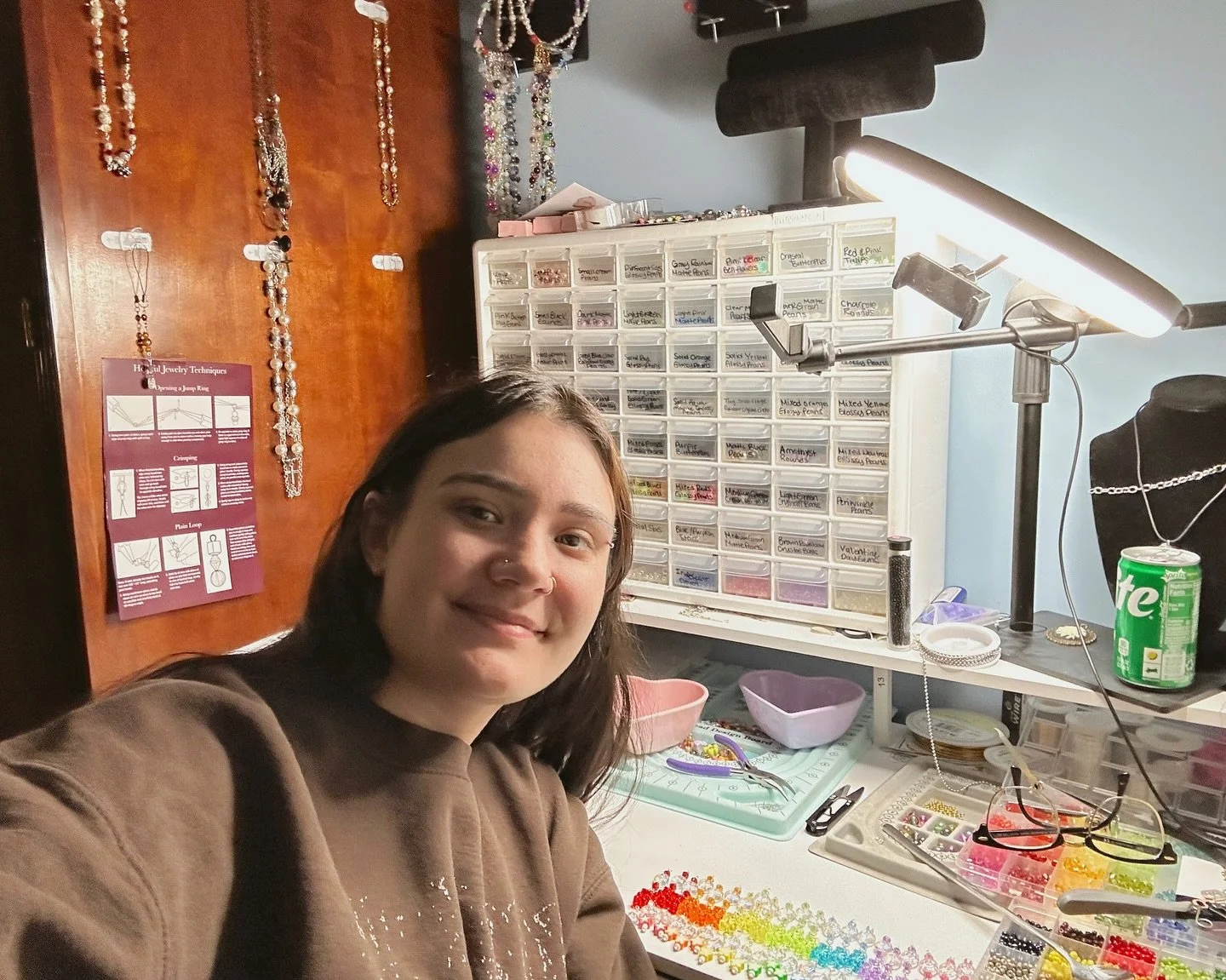 𝐃𝐑𝐄𝐀𝐌 𝐅𝐔𝐋𝐅𝐈𝐋𝐋𝐄𝐃 🫳🏽🧵

For Allison, creating jewelry is more than a hobby&hellip;it&rsquo;s a way to tell her story through art. Each piece she designs carries a little hope, a little healing, and a lot of heart.

After spending five y