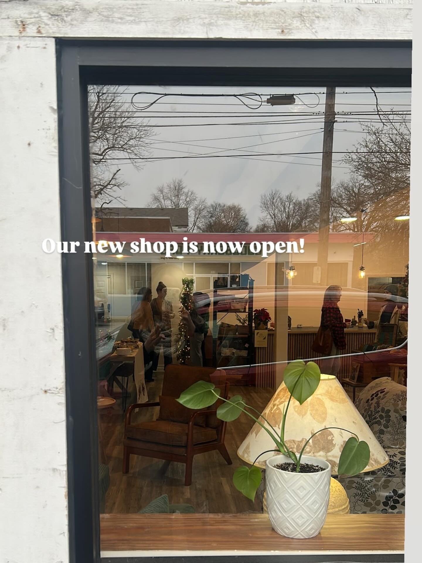 WERE OPEN SATURDAYS 10AM - 2PM! 

328 West Woodlawn Ave. in South Louisville! 

Come by and see us!