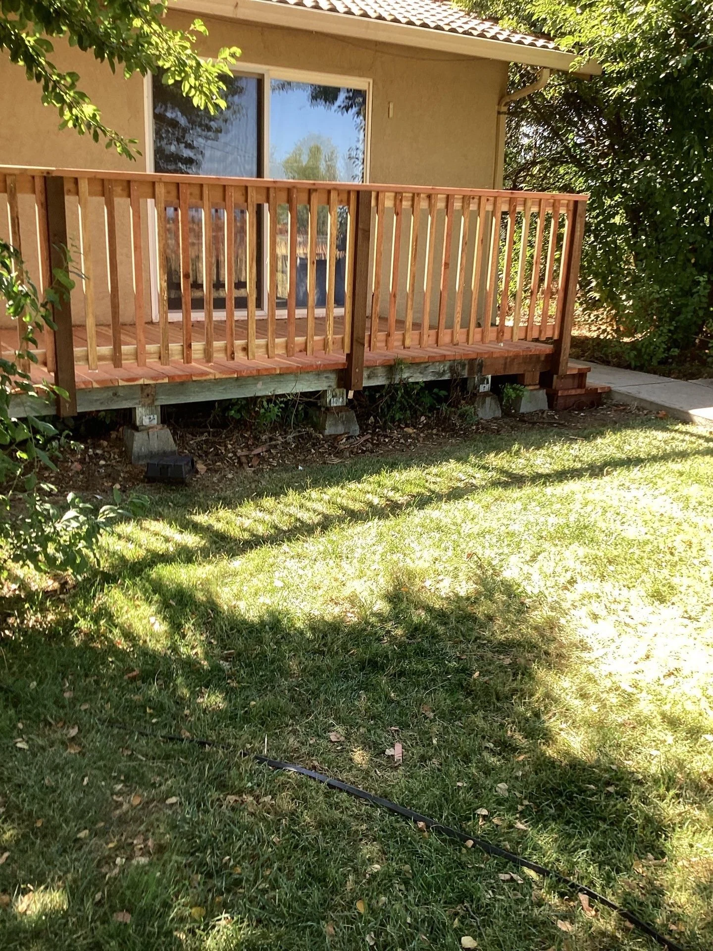 New deck railing after deck rebuild in Sacramento