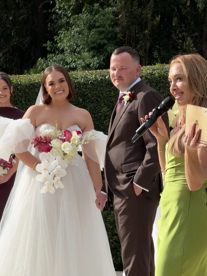 Little content dump for Ella &amp; Andrew 🫶🏼

Content by @sociallywed.au 
Venue @braesideestategc 
Photo &amp; vid @wilde.visual 
Florals &amp; styling @magnolia.studios 
Cake @emilyybakes_ 
Muso @kahliaweddings 

#marriagecelebrant #goldcoastweddi