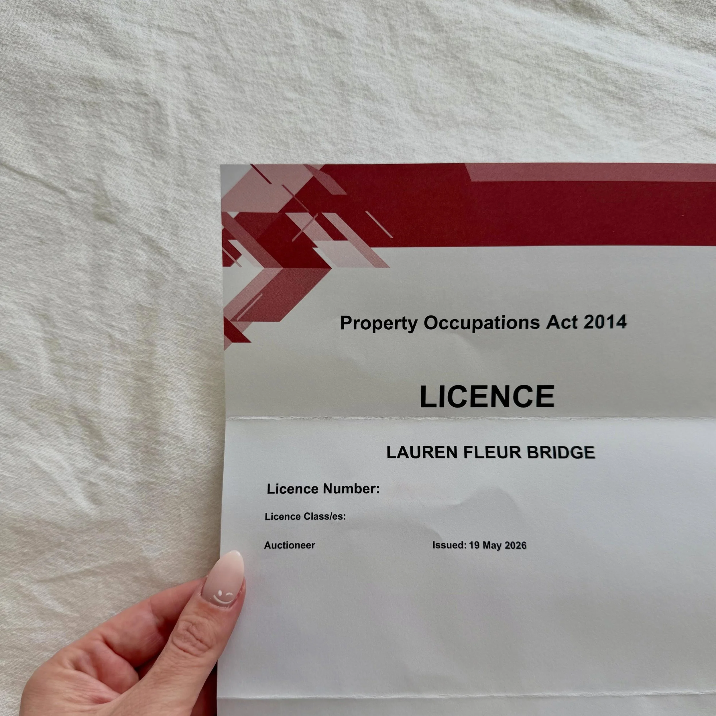 There she glows again ✨

Officially a licensed auctioneer

And before anyone asks&hellip; no, I&rsquo;m not leaving weddings

This is simply an extension of the skills I absolutely love and have spent years building as a celebrant &amp; MC

Public sp