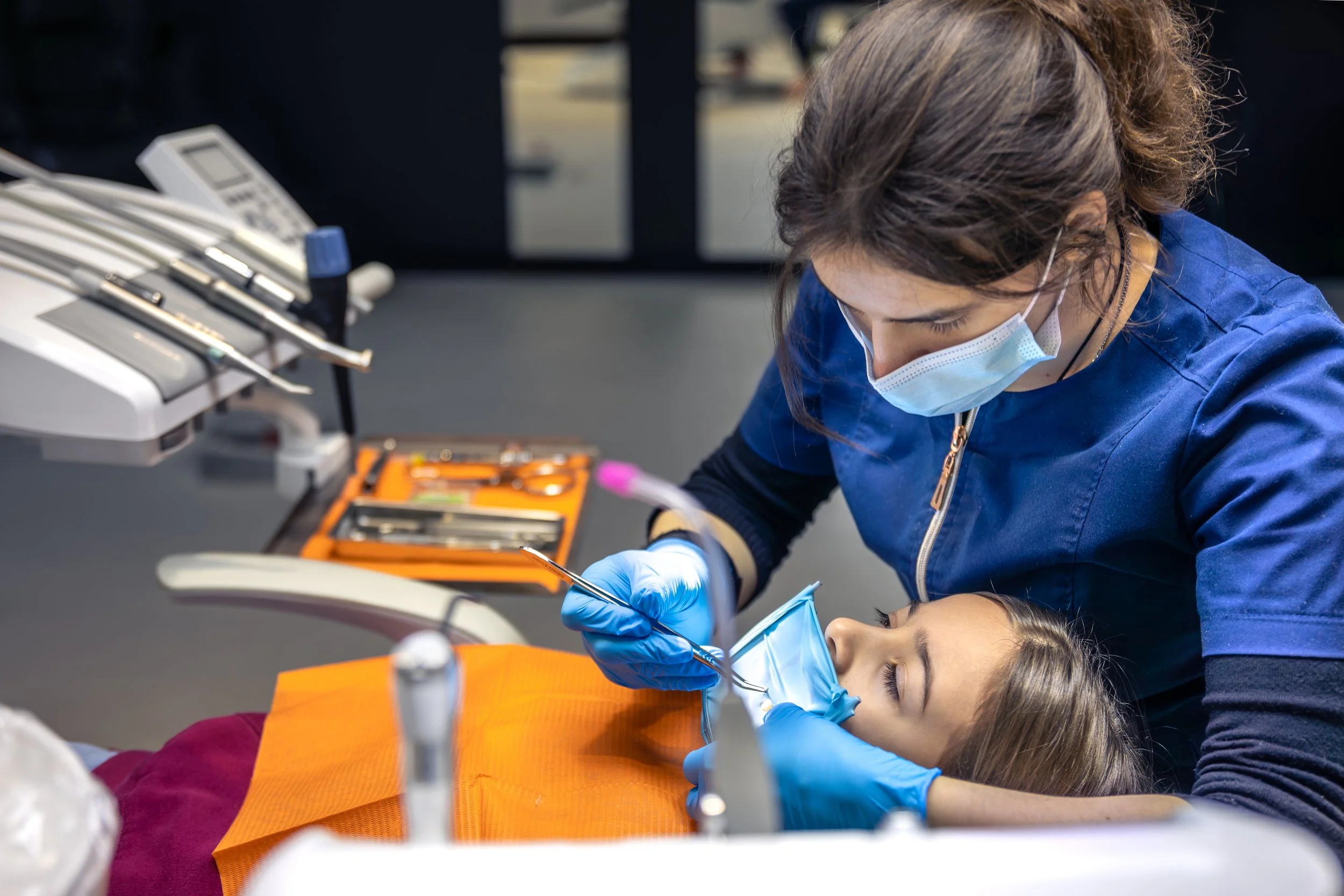 7 Dental Habits That Dentists Recommend Every Day