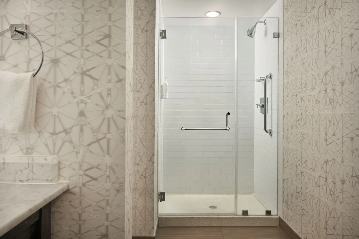 cy-phlyd-phlyd-bathroom-shower-35745-Classic-Hor.jpeg