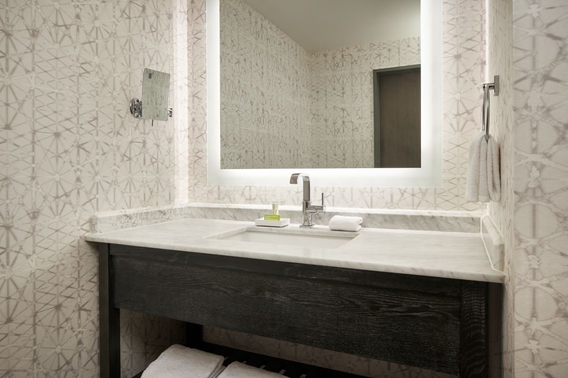 cy-phlyd-phlyd-bathroom-vanity-19913-Classic-Hor.jpeg