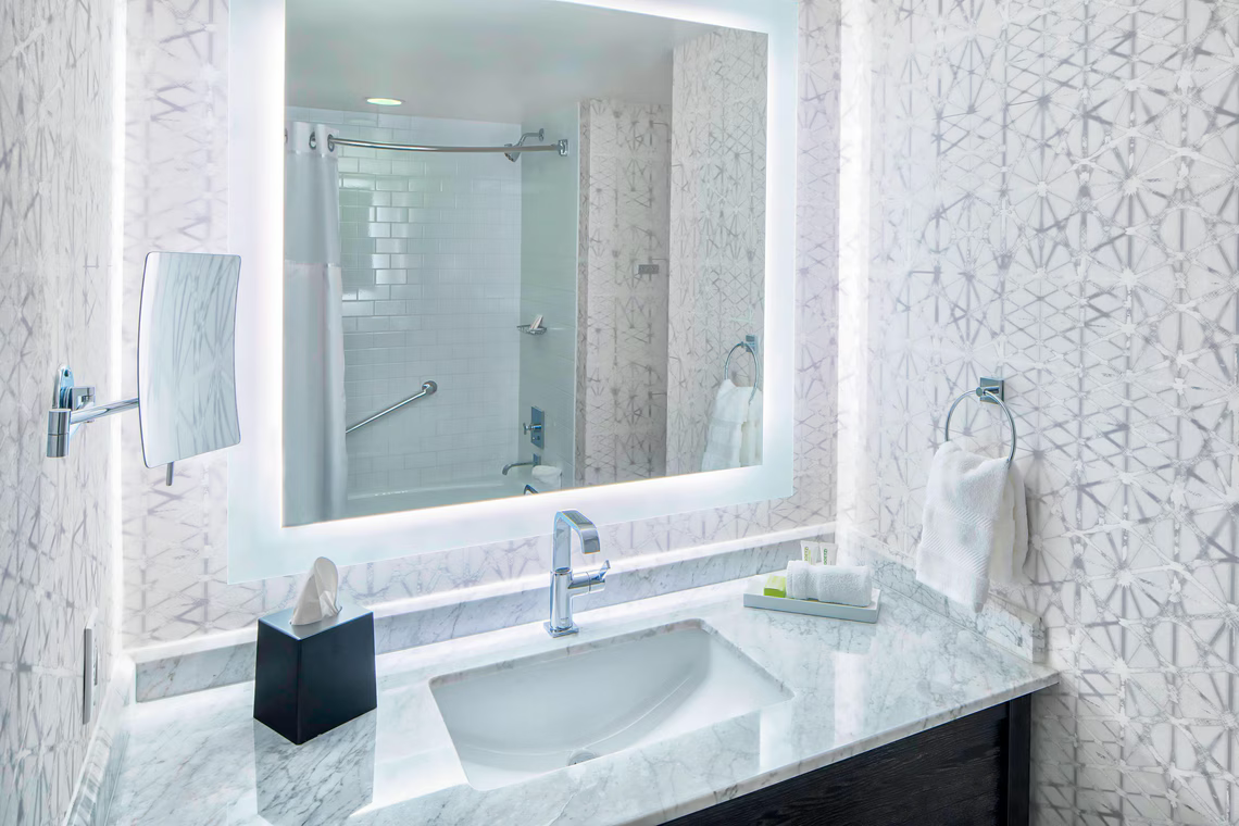 phlmd-bathroom-6574-hor-clsc.jpg.png