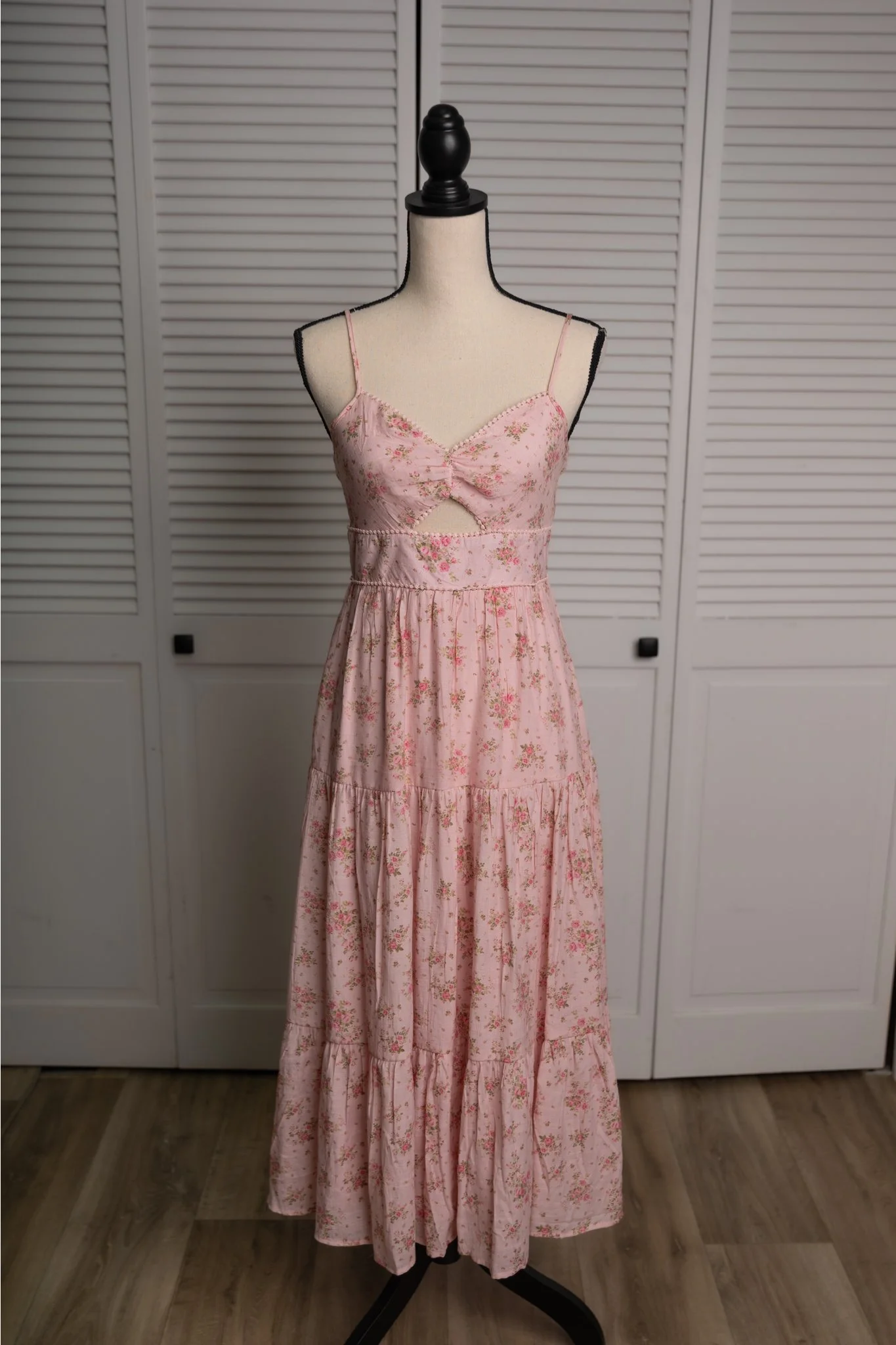 M - pink floral maxi dress