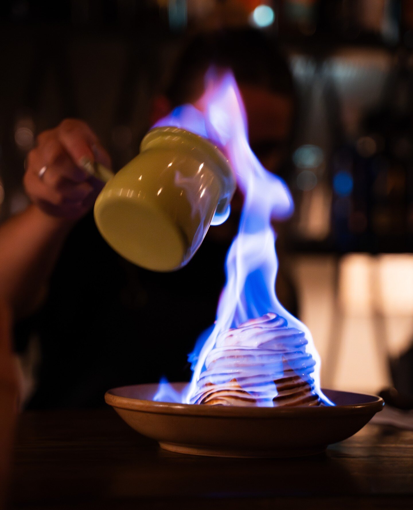 We're turning up the heat with the Bombe Alaska 🔥🤤⁠
⁠Passionfruit ice cream, vanilla sponge, and creme anglaise. Flame on.⁠
⁠
#BombeAlaska #BreadAndBone #Dessert