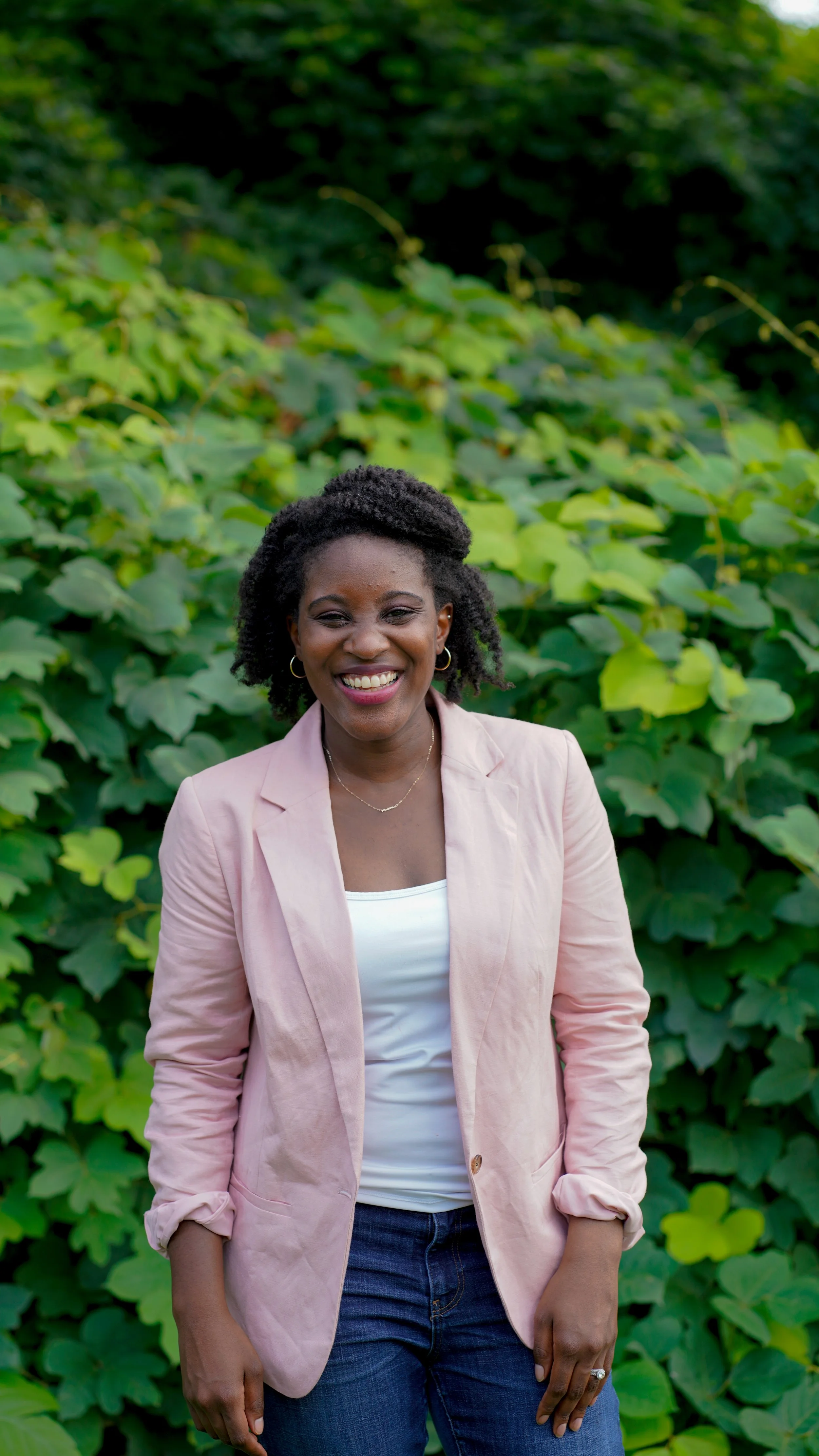 RobbieJeanne-Website-HeadshotSamples-3.jpg