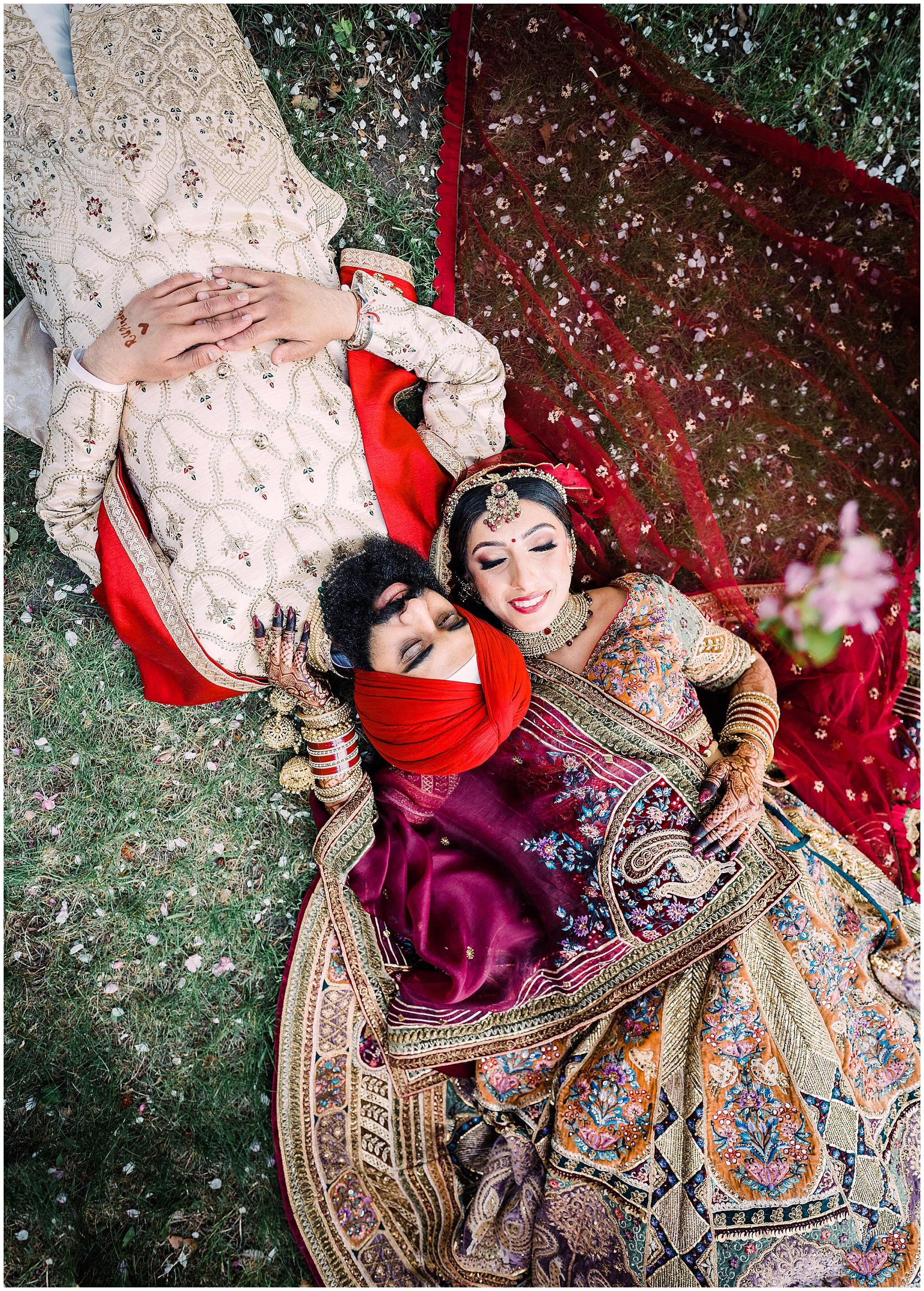 Bride's lehenga#simple&classy | Punjabi wedding couple, Indian wedding  photography poses, Sikh bride