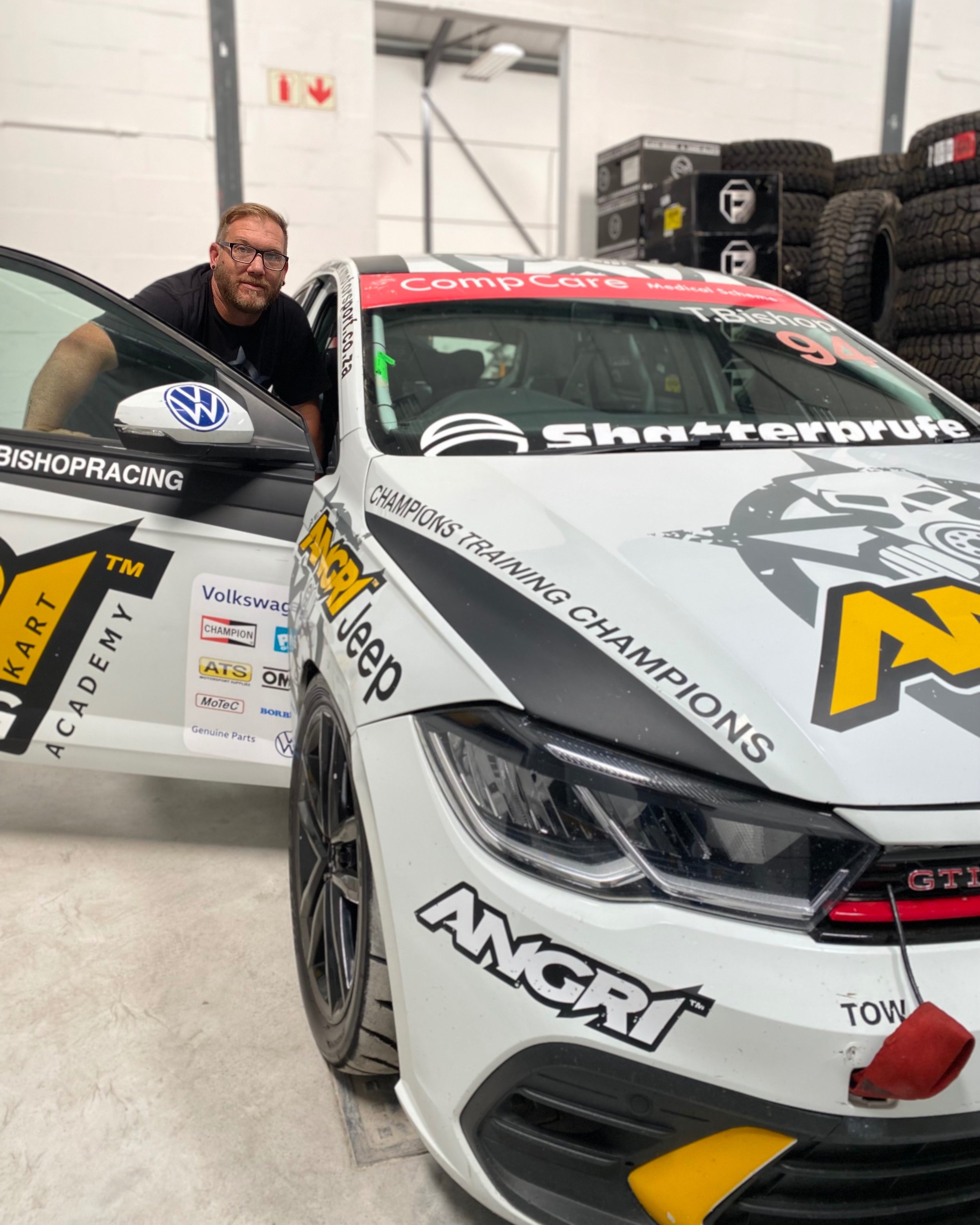 ANGRI Racing Academy : Champions make Champions