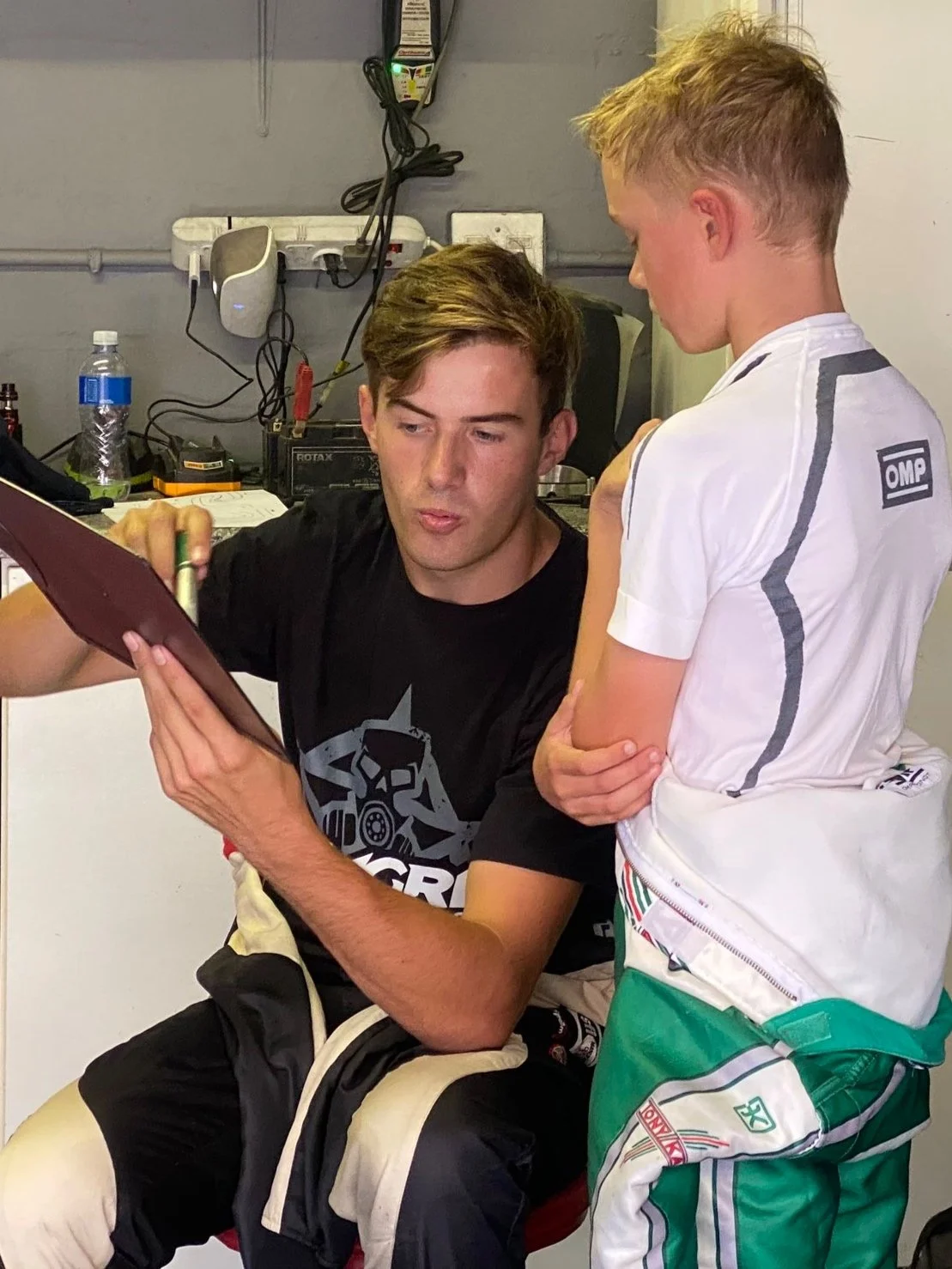 ANGRi Racing Academy : Karting Champions Training Champions