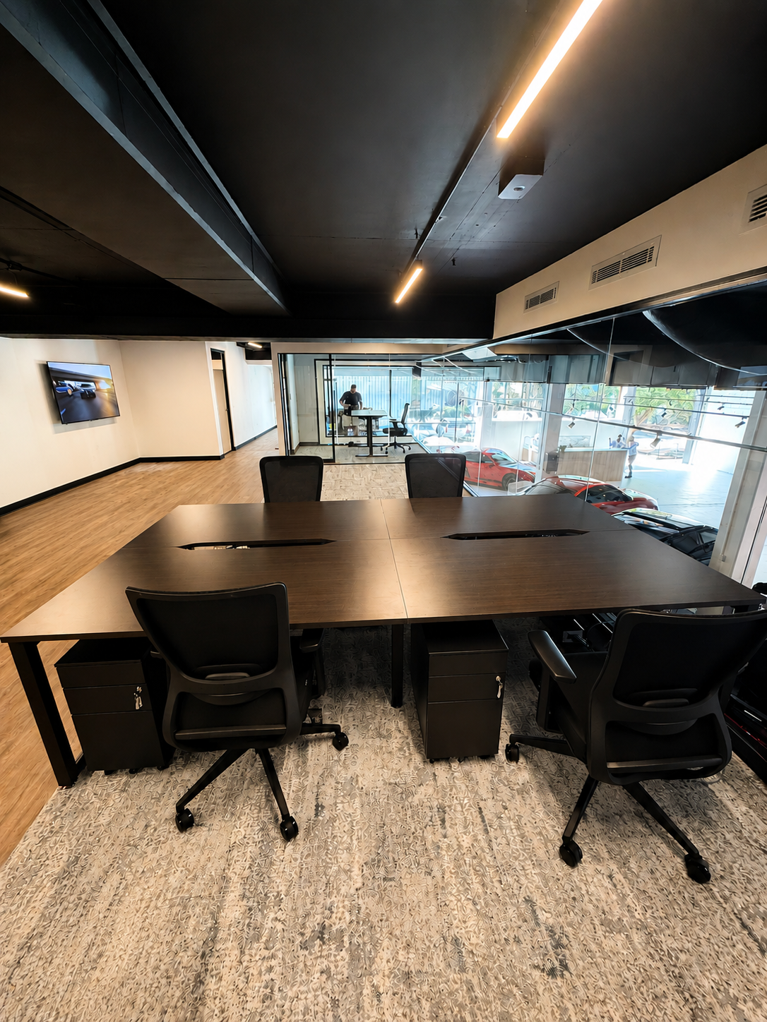 Meeting table and chairs.png