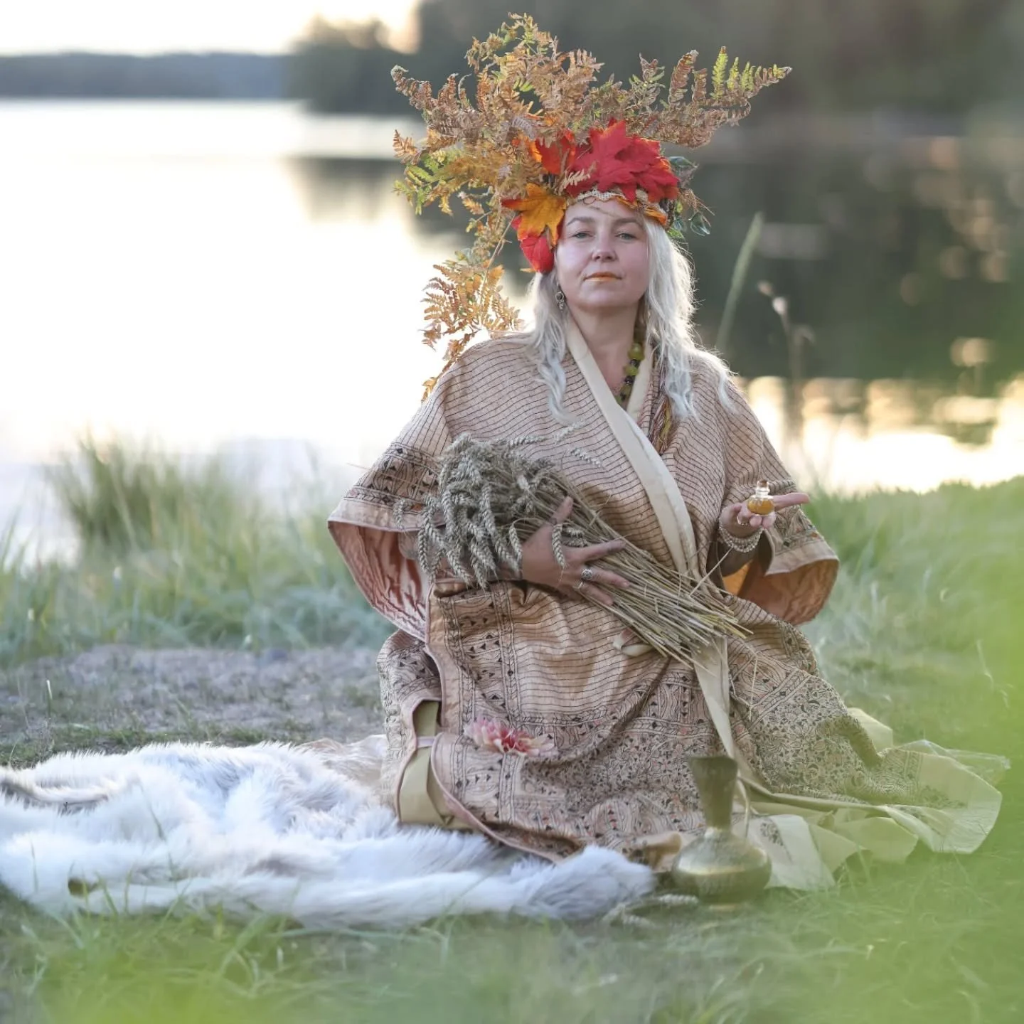 De h&auml;r orden brinner i mig, f&ouml;r mig fram&aring;t och v&auml;rmer mig n&auml;r jag har frossa.

Love said: 
If you bring forth what is within you, what you bring forth will save you.

But if 
you do not bring forth what's within you, What yo