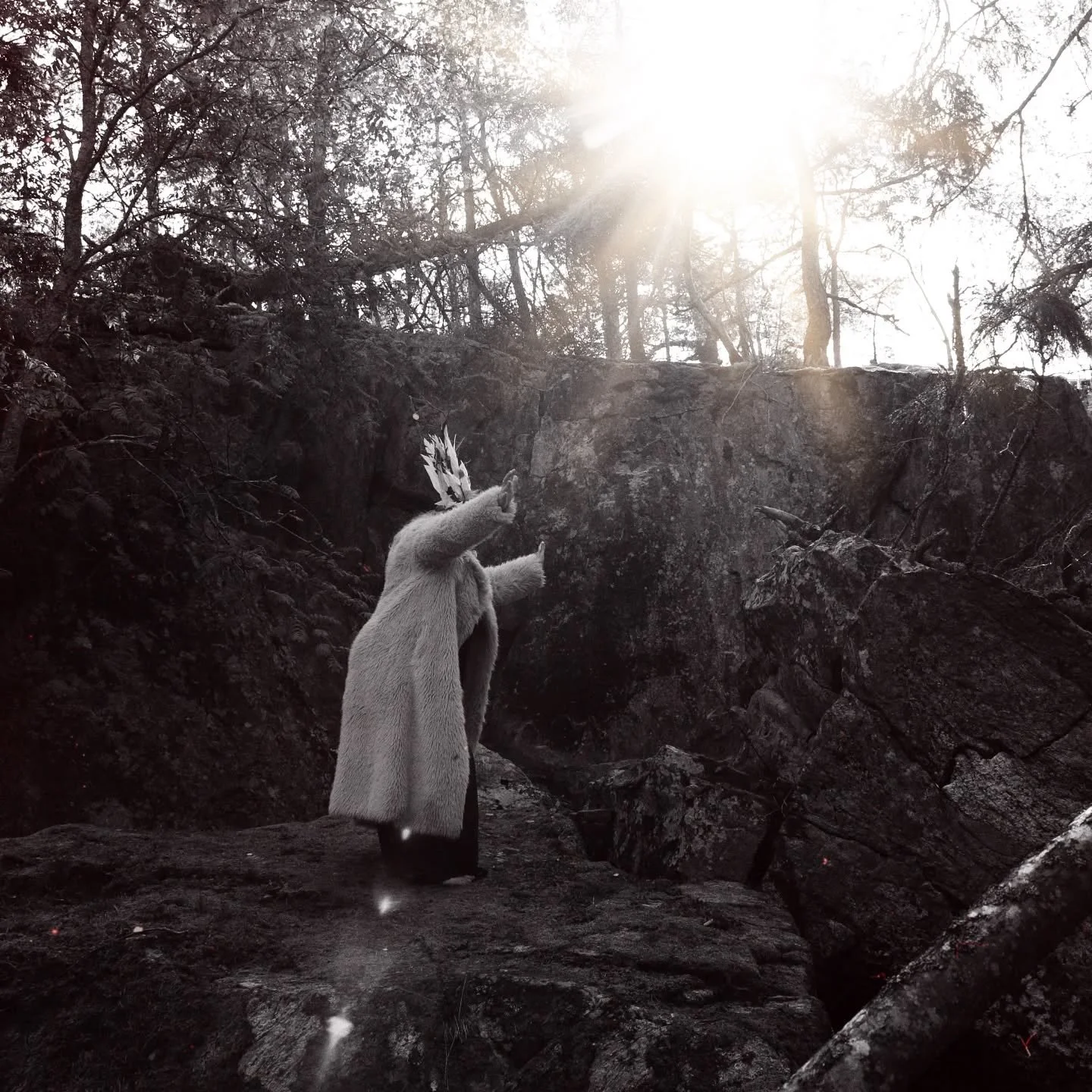 De kommer st&aring; om oss i historieb&ouml;ckerna, i l&auml;kekonstens historia och i kvinnors inte l&auml;ngre tysta historia.
De kommer st&aring; &quot;Under b&ouml;rjan 2000 talet som ett led av m&aring;ng &aring;rig kamp f&ouml;r kvinnors r&auml