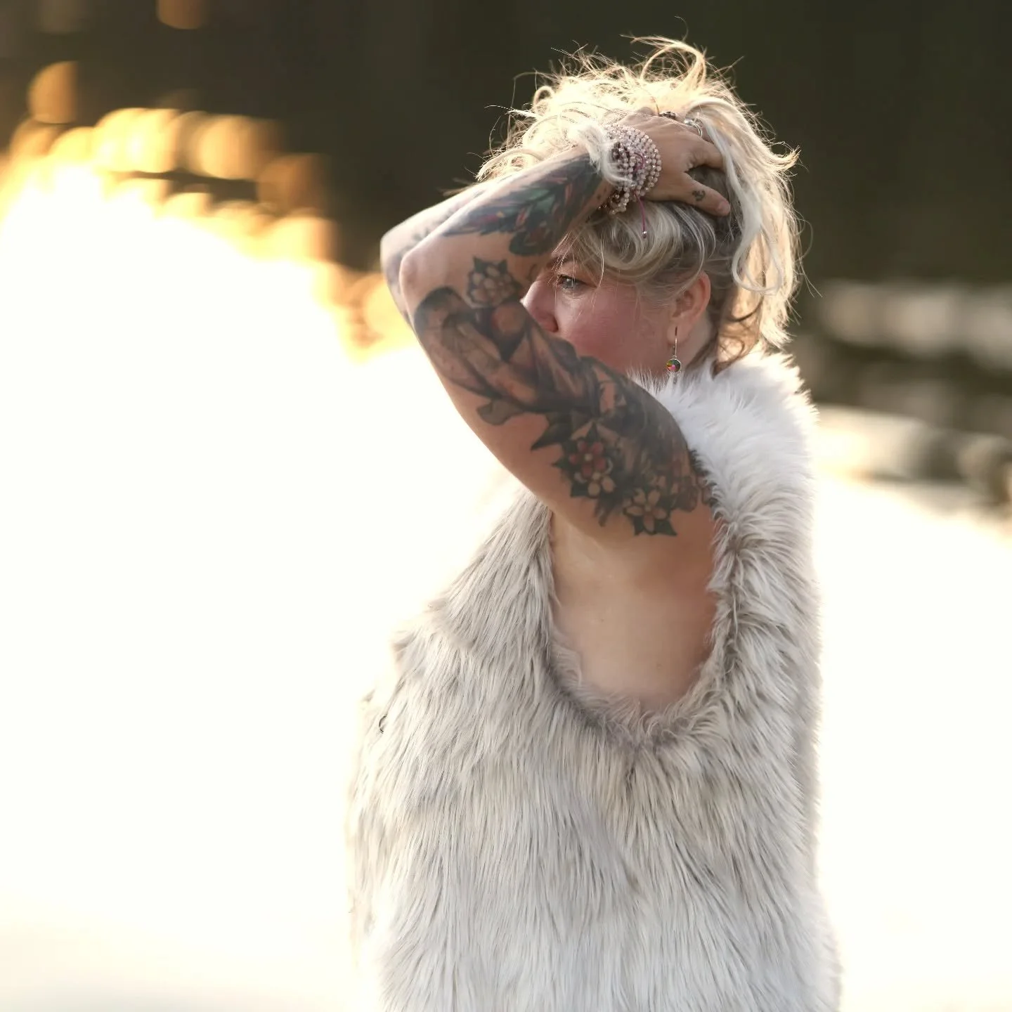 Pjuh...
Ja...
Vad s&auml;ger en, vad g&ouml;r en, hur &auml;r man n&auml;r n&aring;got man dr&ouml;mt om i flera &aring;r &auml;ntligen kommer till sitt slut och en ny b&ouml;rjan ska f&aring; vid?

Med Den Stora V&auml;ven tog en l&aring;ng konstn&a