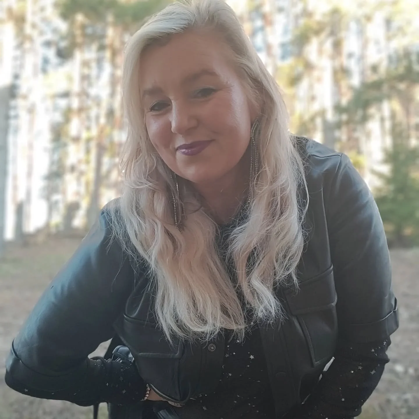 Ni som f&ouml;ljt mig under n&aring;gra &aring;r vet att denna dag &auml;r speciell och alltid densamma oavsett allt.
Todays ma b&ouml;rthday.
Min &ouml;nskan &auml;r djupt fr&aring;n mitt Venus styrda ❤️
Jag &ouml;nskar mig att narrativet &auml;ndra