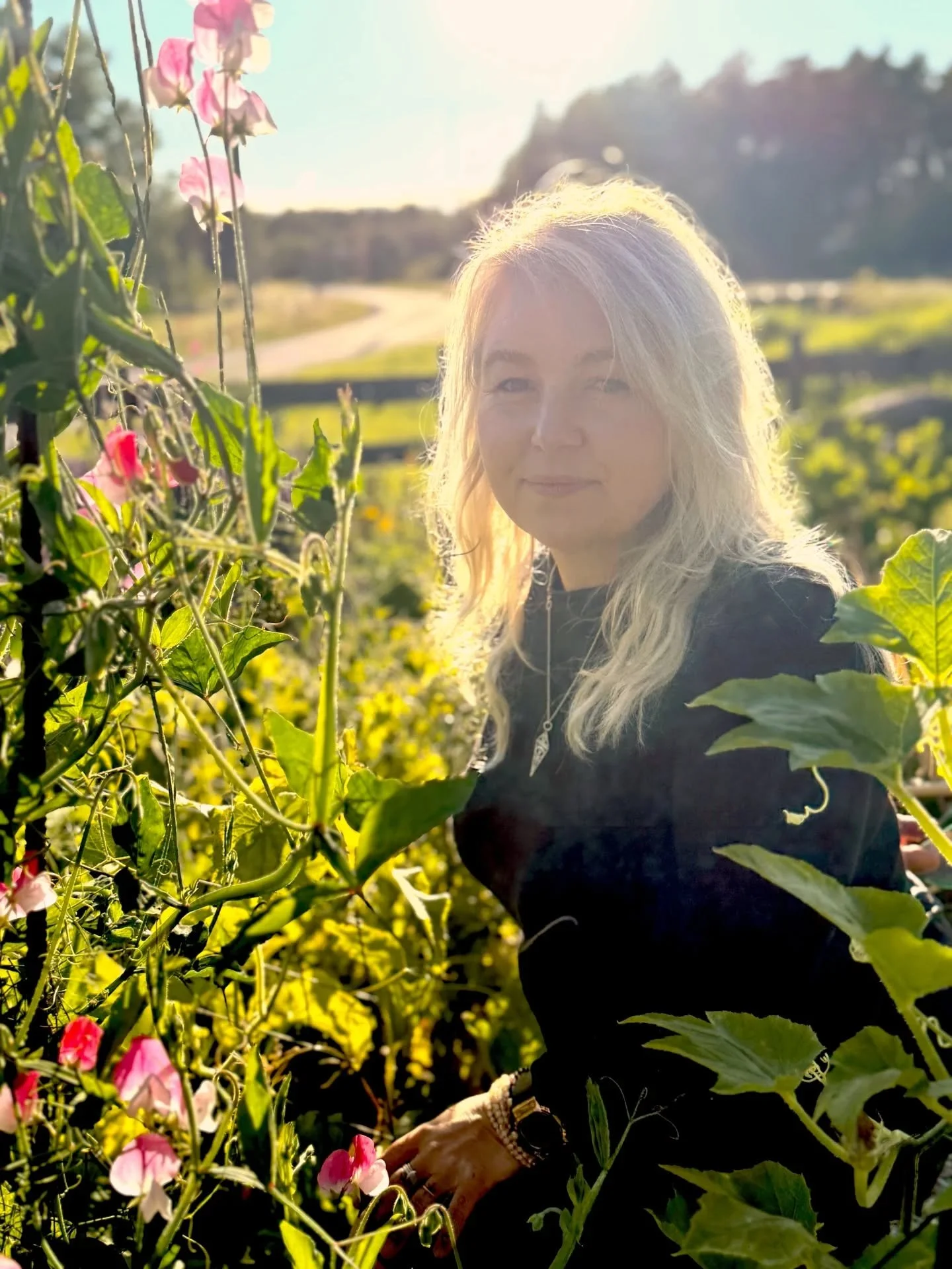 Hur jobbar man med dig Rebecca?

Allts&aring; jag tycker att jag &auml;r j&auml;ttetydlig med det?
&Auml;r jag inte det?

Jag &auml;r r&auml;tt oviktig men du &auml;r viktig. S&aring; jag vill jobba s&aring; fl&ouml;dande det bara g&aring;r 

Du kan 