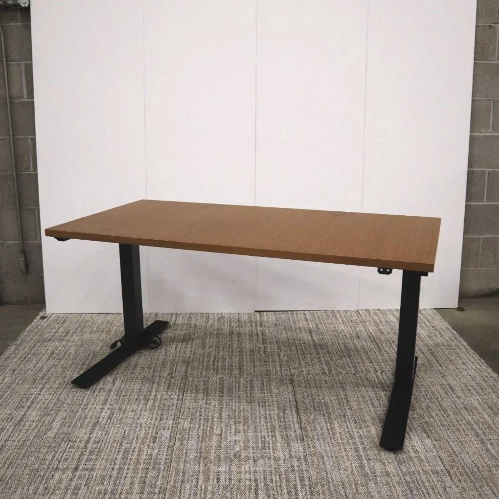 T2 | QTY : 1 | $200 | Height Adjustable Table 