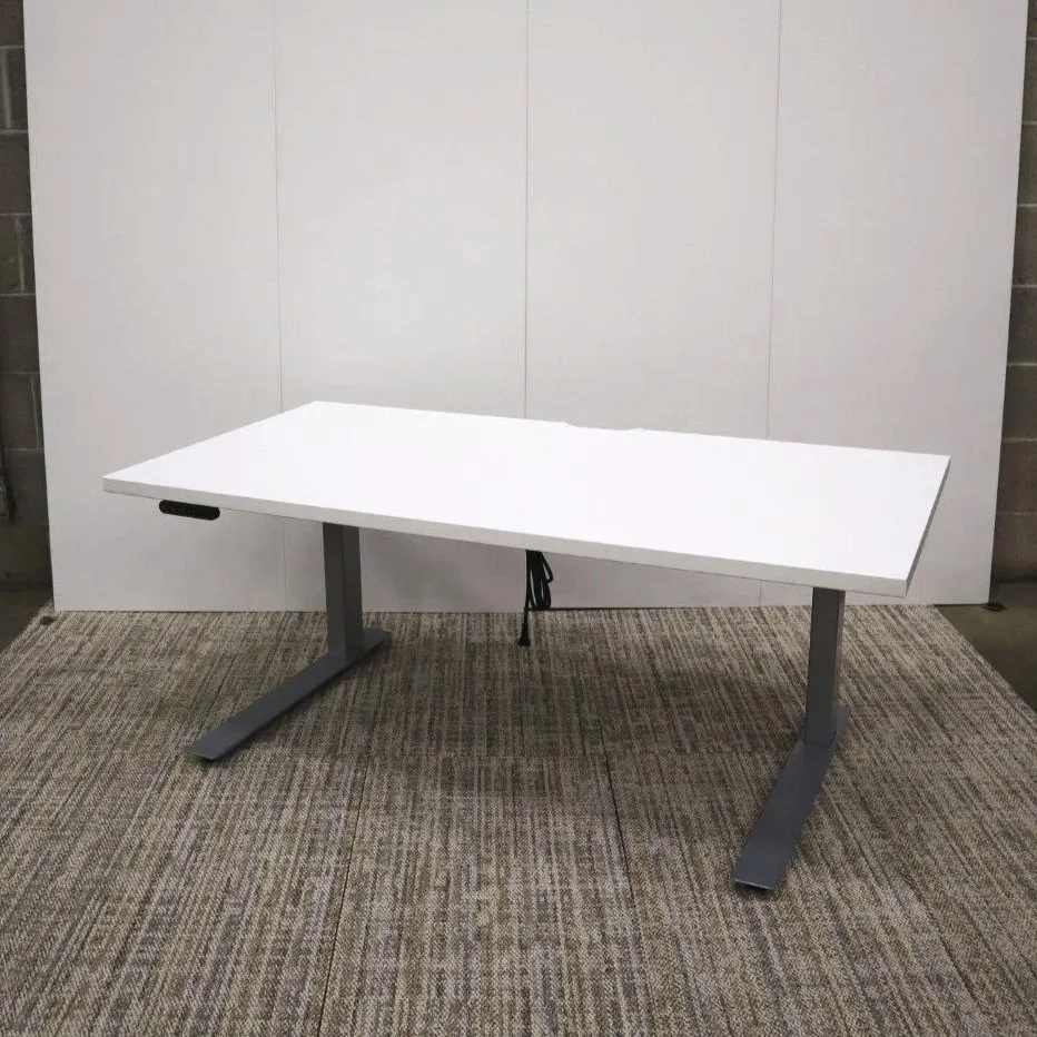 T3 | QTY : 20 | $200 | Height Adjustable Table 