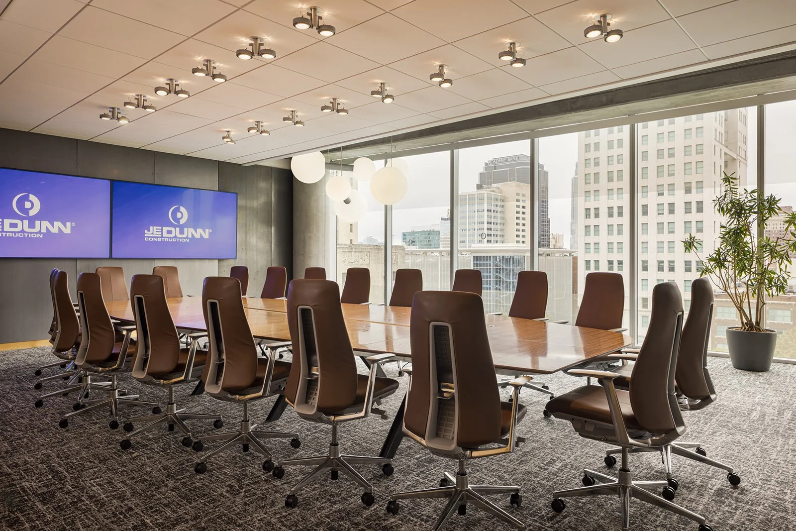 je-dunn-kansas-city-hq-encompas-haworth-fern-chairs-conference.jpg