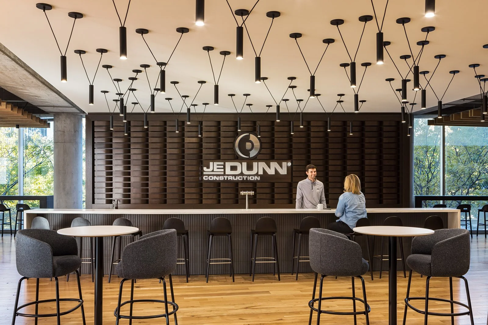 je-dunn-kansas-city-hq-sustainable-renovation-breakroom.jpg