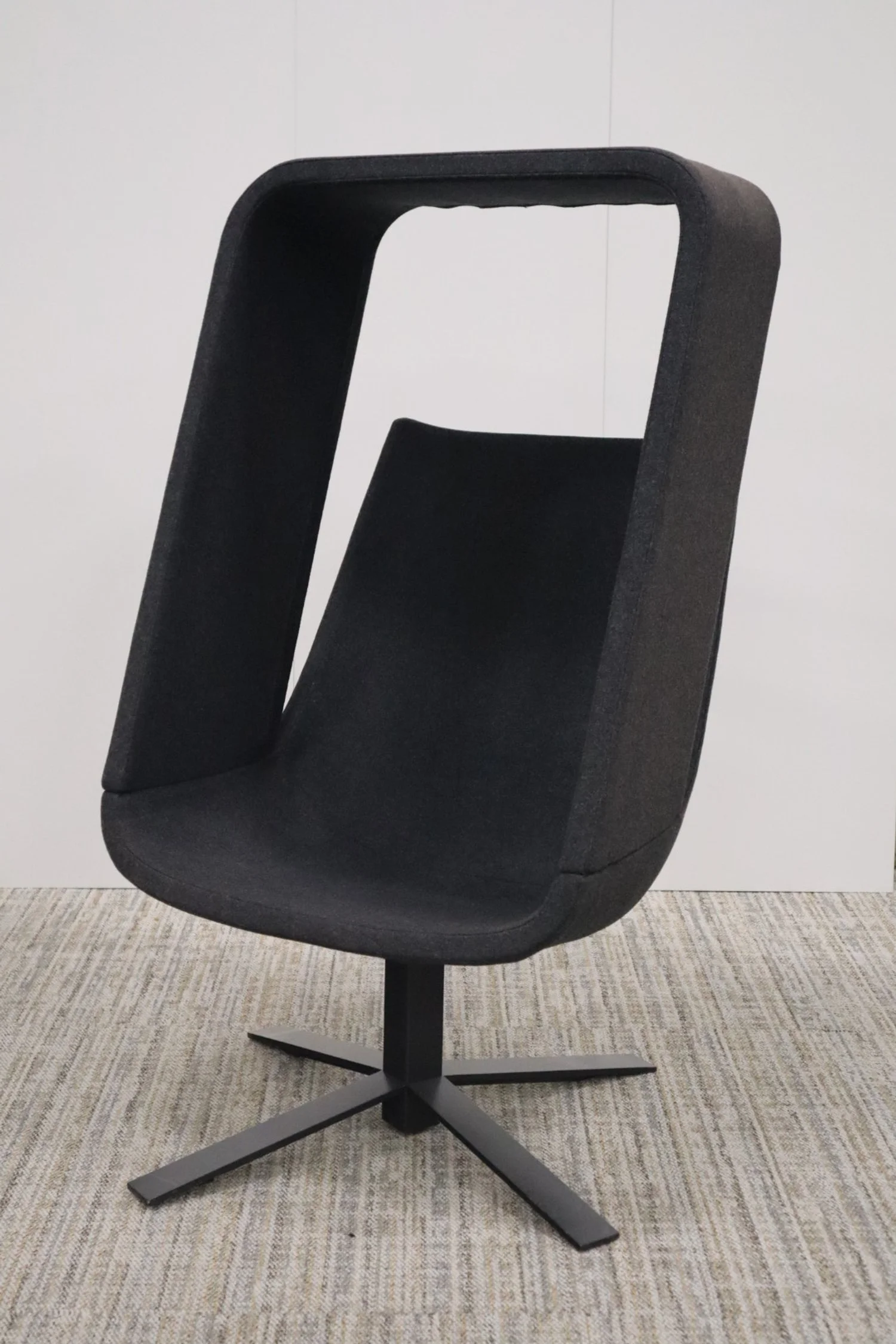 C58 | QTY : 1 | $400 | Haworth Window Seat