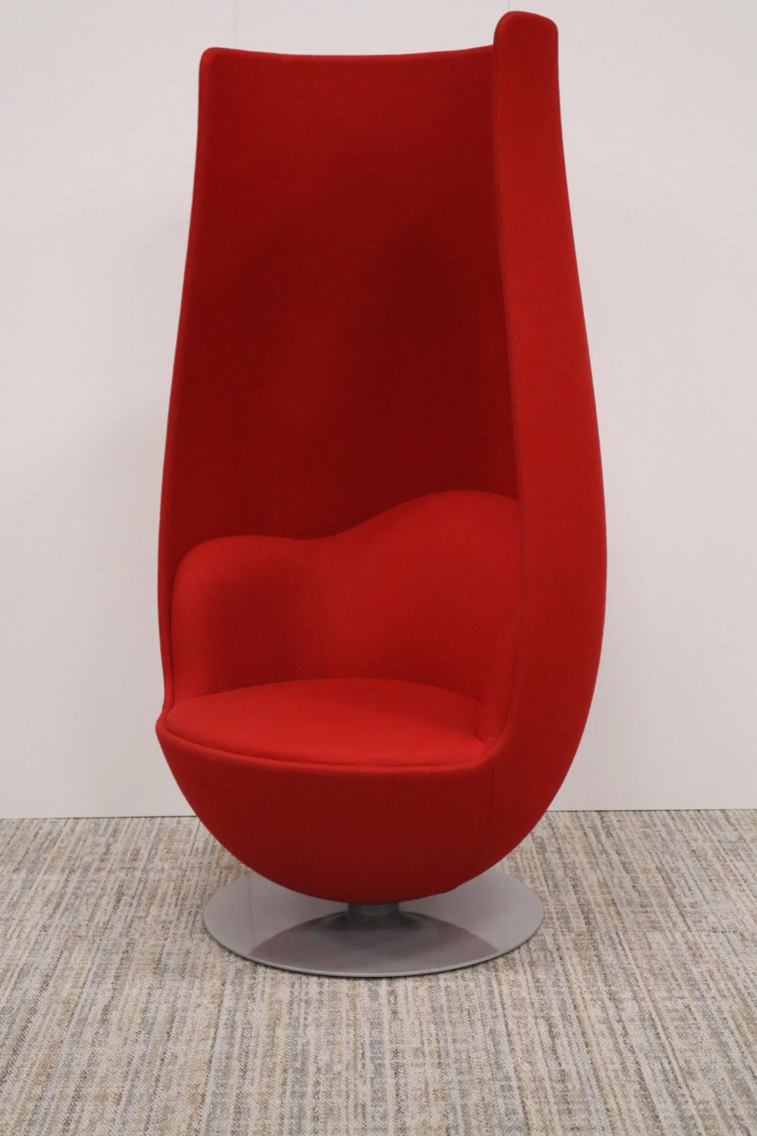 C57 | Qty :1 | $3,000 | Cappellini Tulip