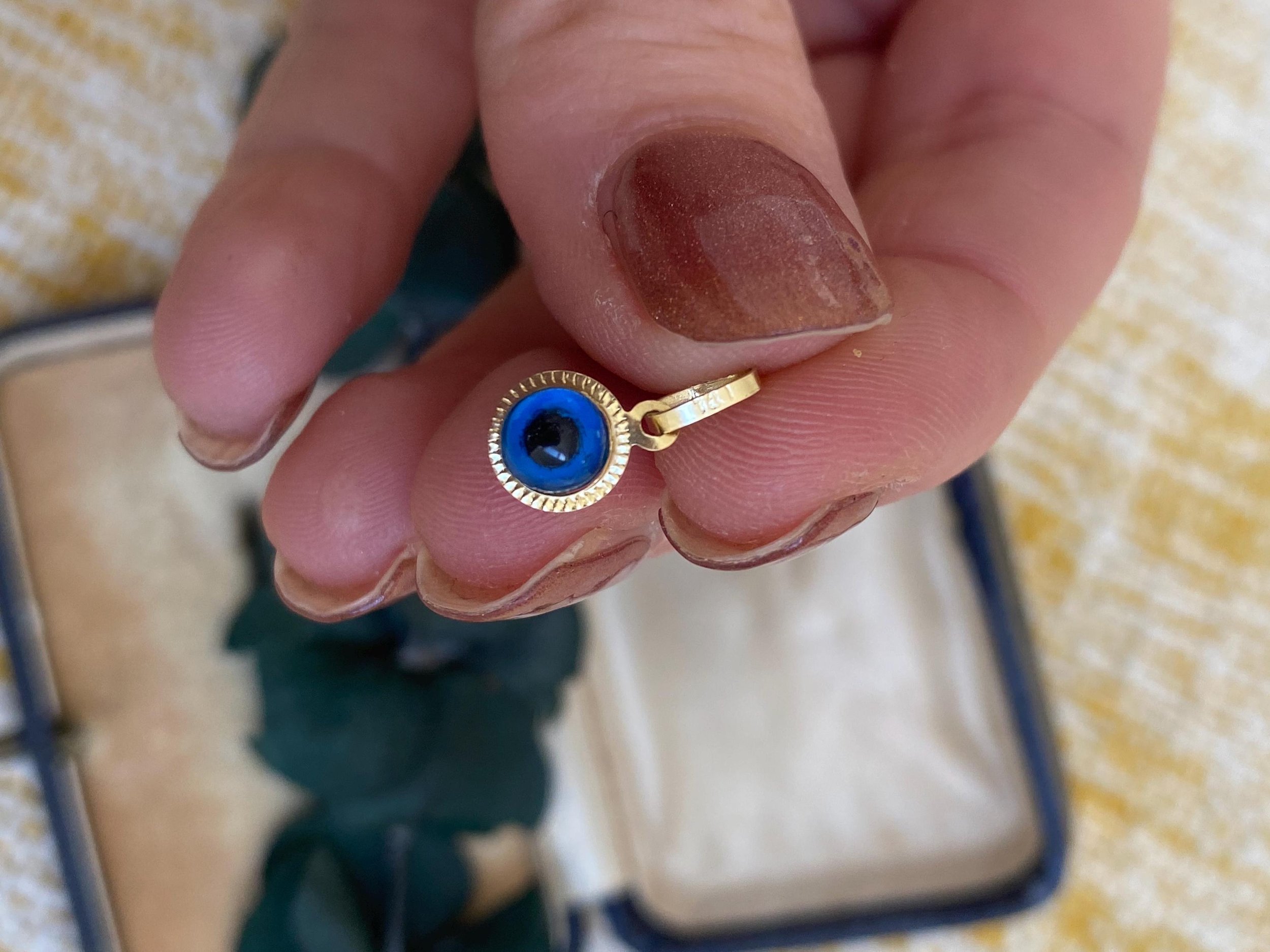 https://i.etsystatic.com/26388715/r/il/a69277/6730540575/il_fullxfull.6730540575_omds.jpg