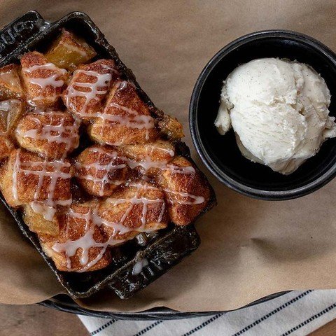 Desert Monkey Bread? TREAT YOSELF! Visiting your favorite restaurant this week? Ask them if they're signed up for ARW! You can also check out what restaurants and bars have already signed up for #austinrestaurantweeks at the link in our bio. #AustinB