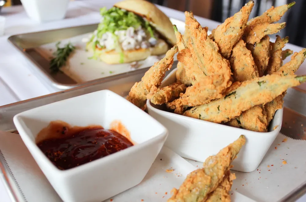 Fried_pickle_spears_and_chicken_salad_sandwich.0.webp
