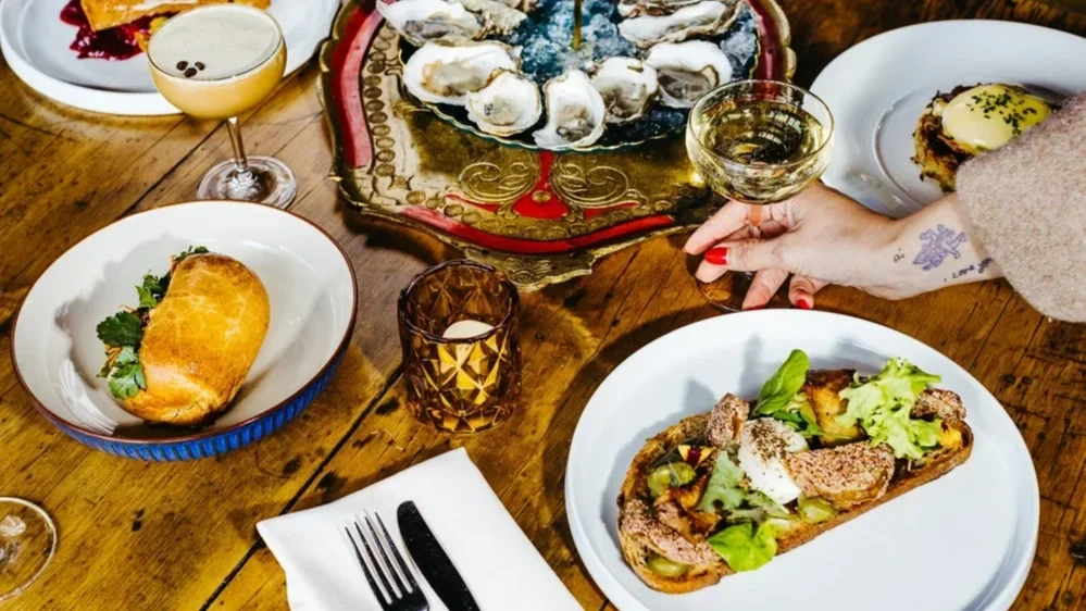 cassandra-klepac-honeymoon-brunch2022-8663.webp